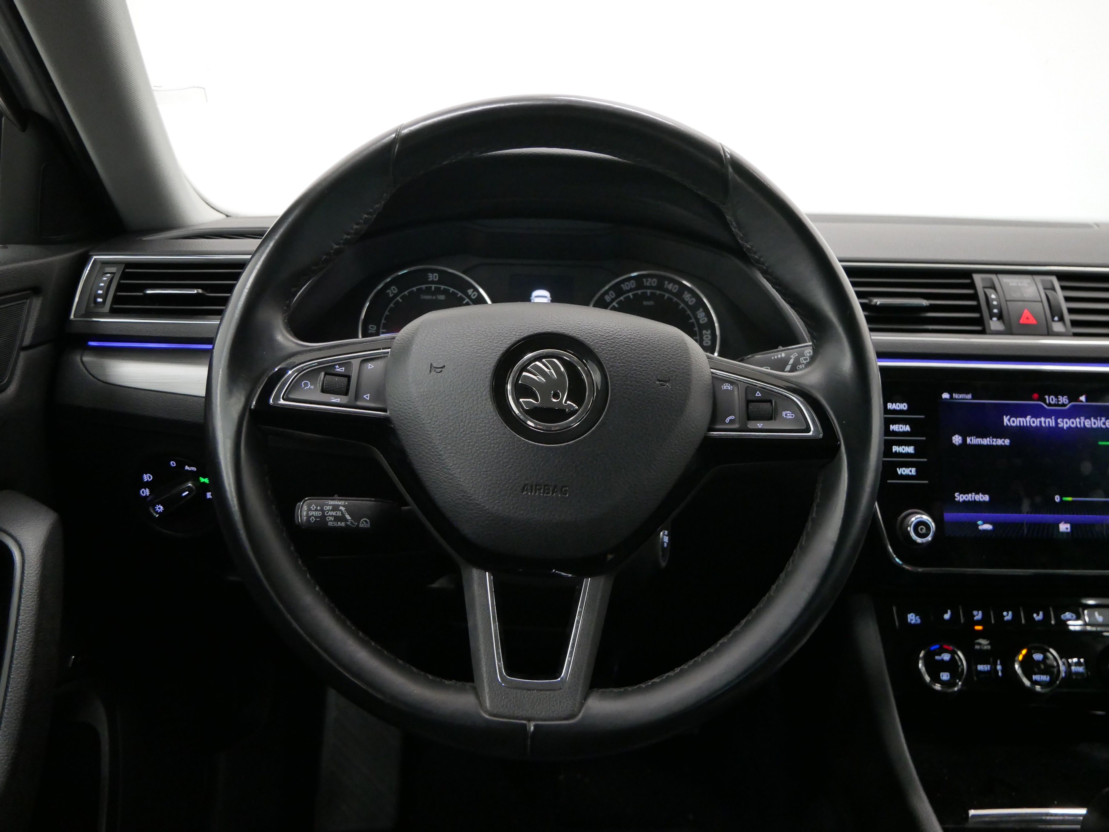Škoda Superb, 2.0 TDI 110 kW Style - fotka 6