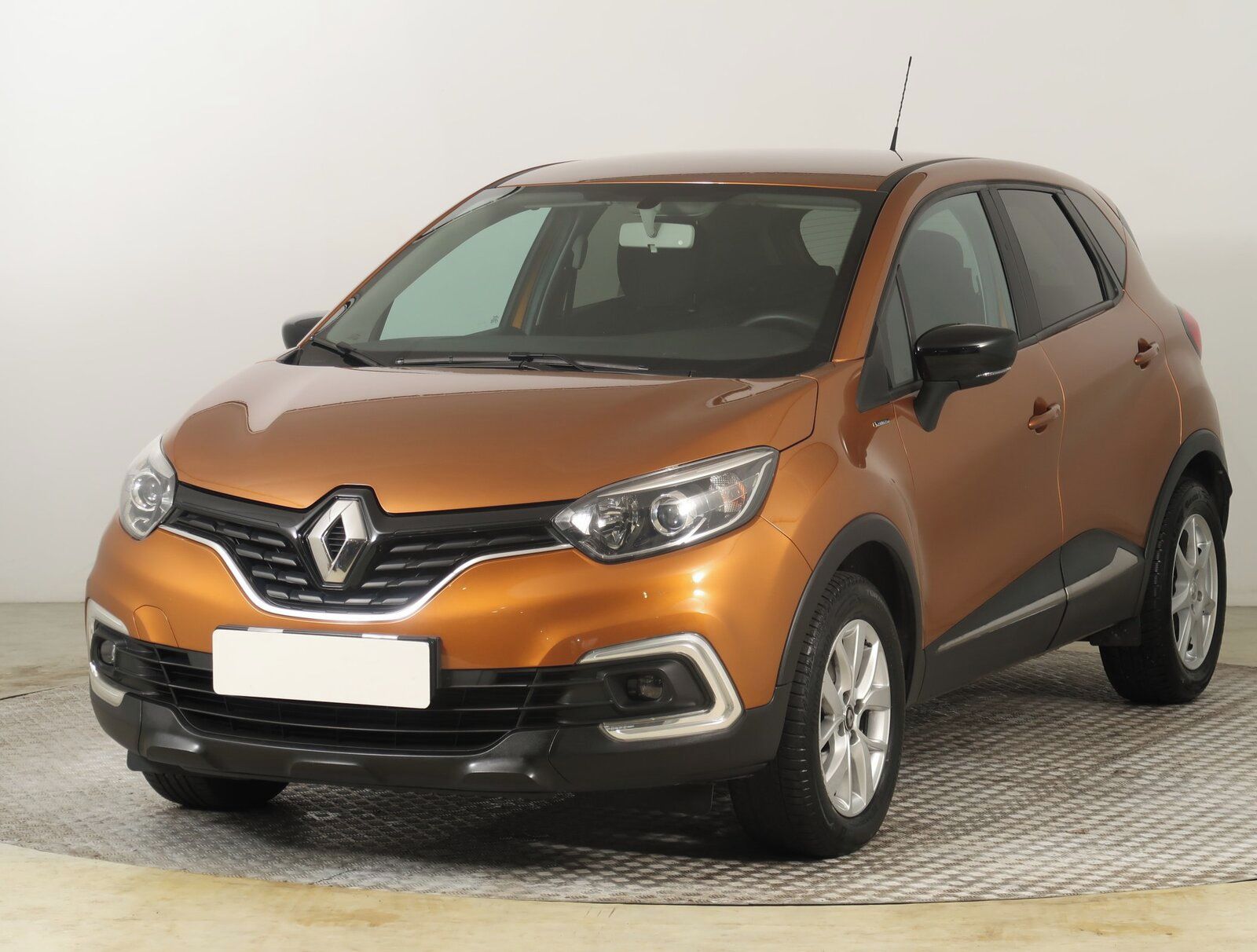 Renault Captur, 0.9 TCe, Limited, Navi - fotka 2