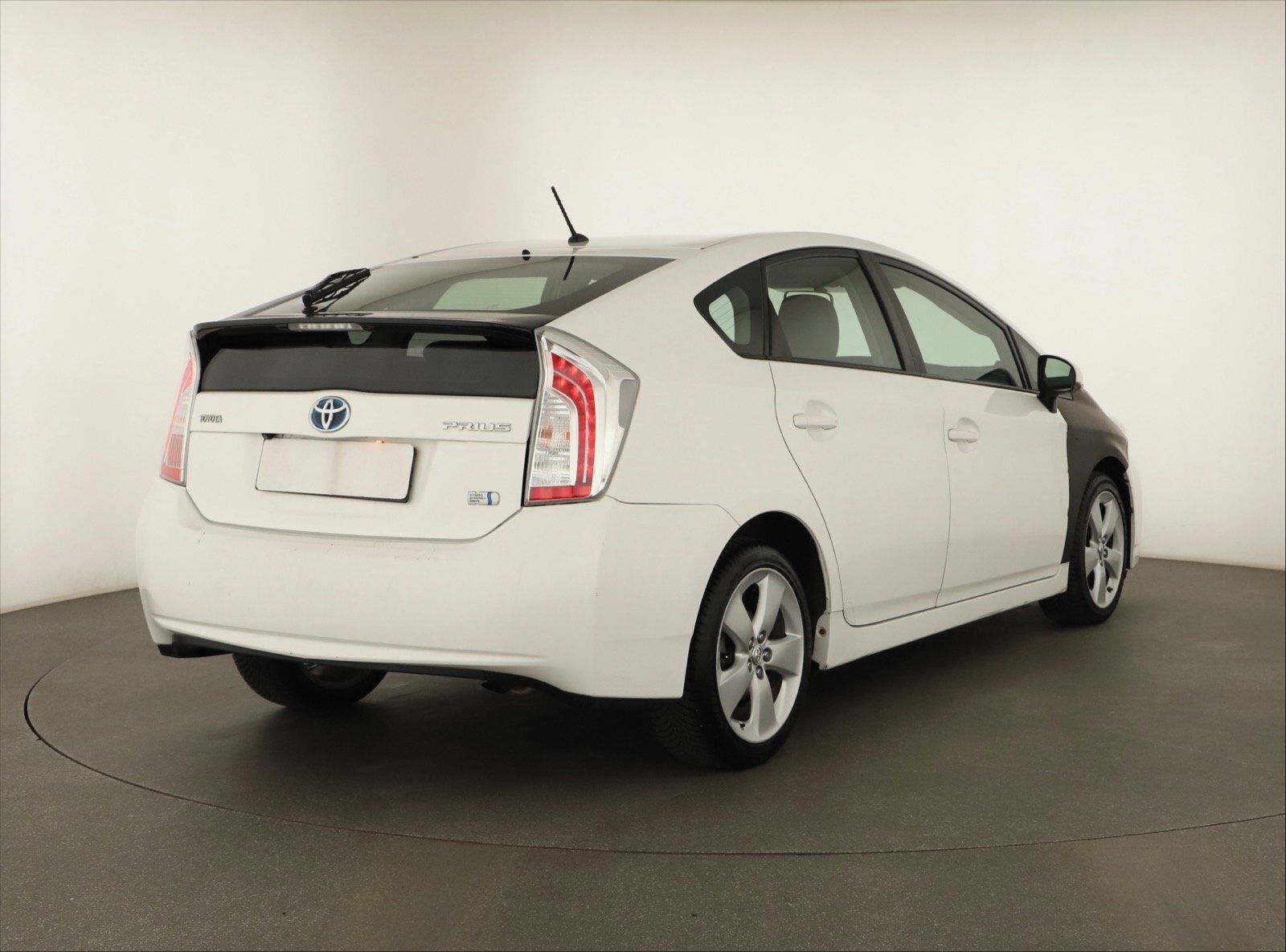 Toyota Prius, 1.8 VVT-i HSD, Automat, Navi - fotka 5