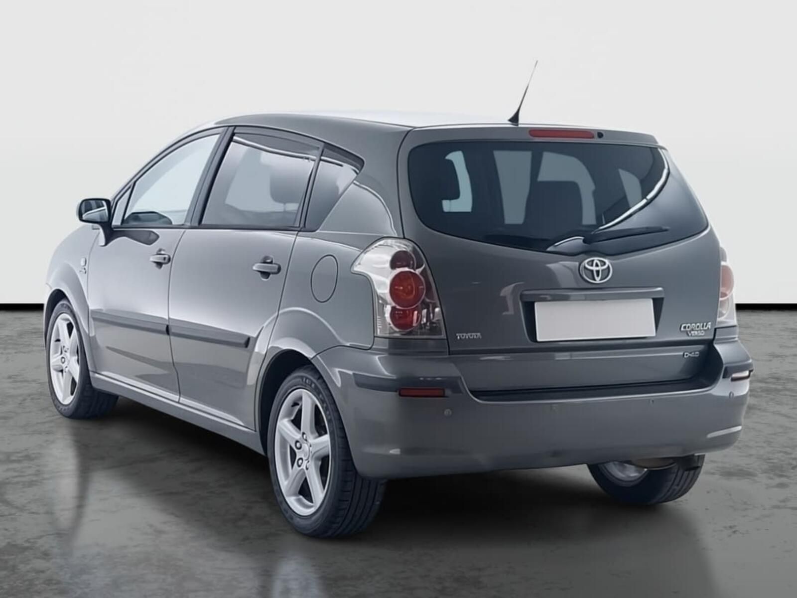 Toyota Corolla Verso, 2.2 D-4D, 7 míst - fotka 4