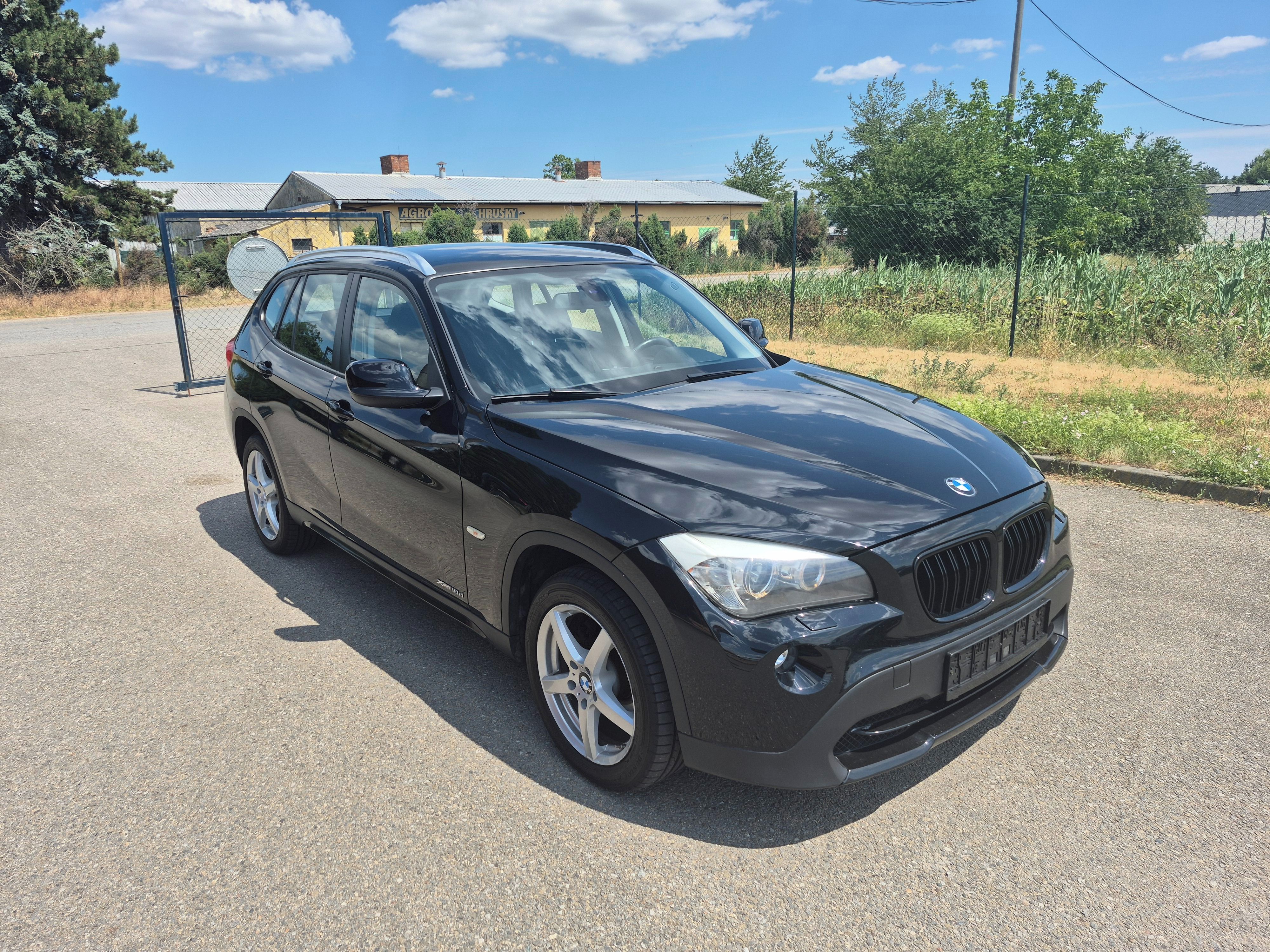 BMW X1, 2,0D, 105kW, xDrive, automat - fotka 3