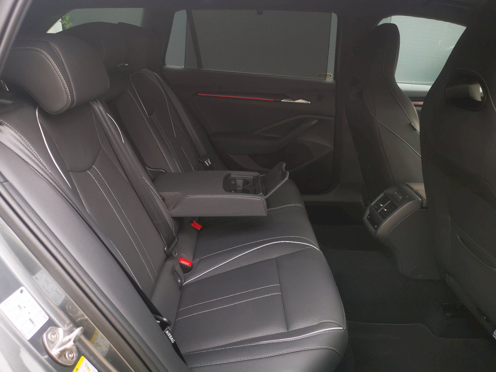 Škoda Superb, 2.0 TDI 142kW 4x4 Sportline Co - fotka 5