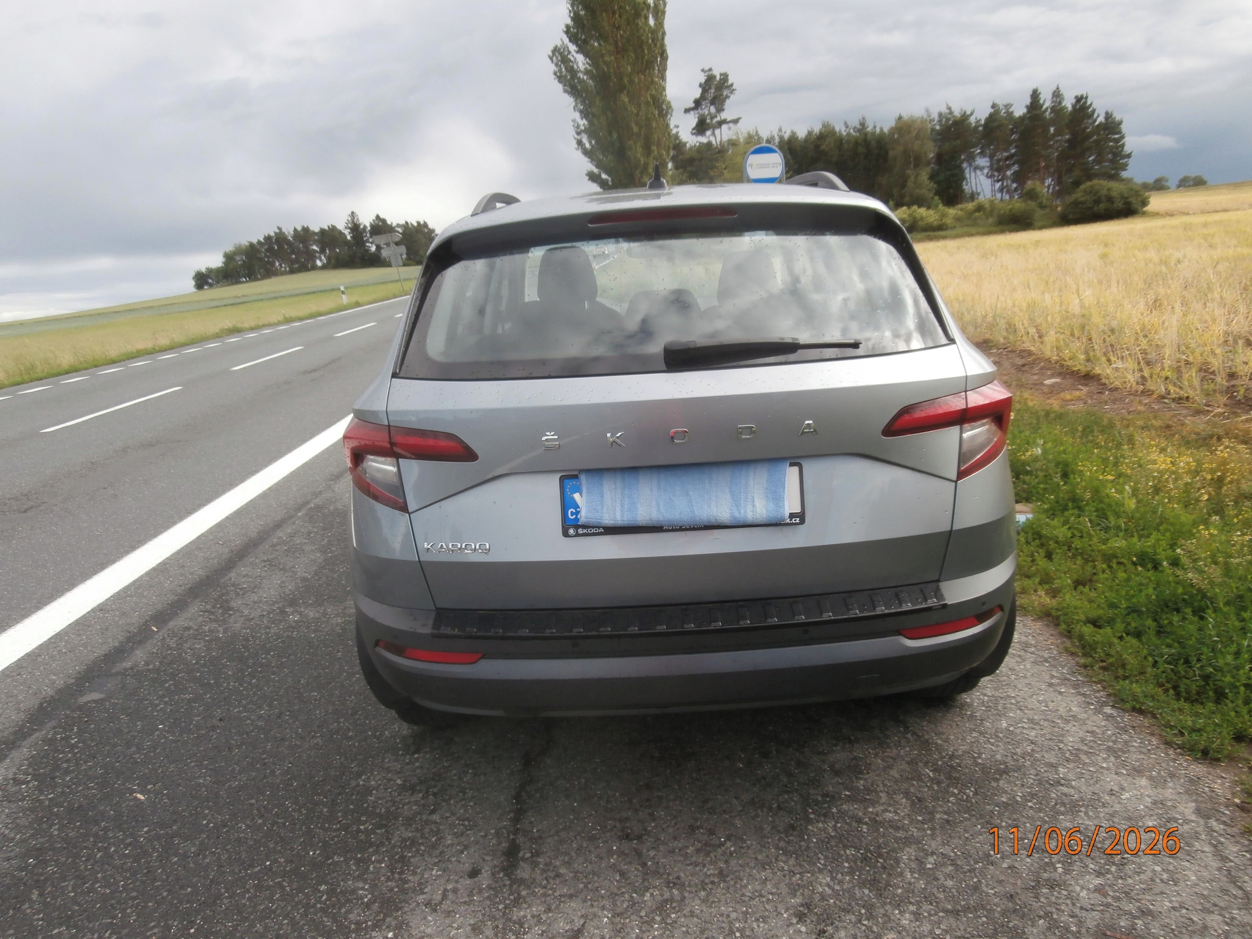 Škoda Karoq, 2.0TDI SERVISOVÁNO - fotka 5