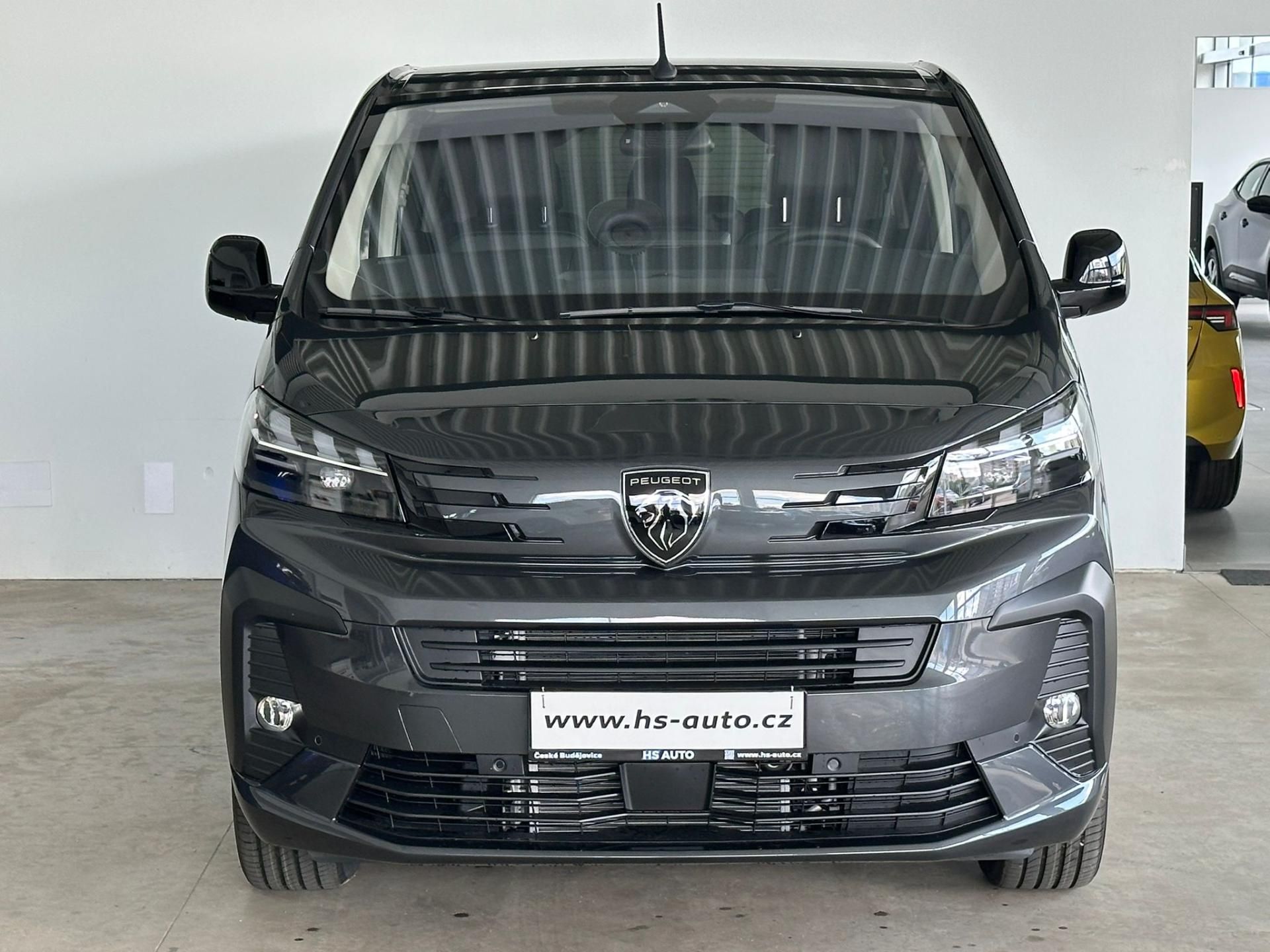 Peugeot Traveller, Allure L2 2.2 BlueHDi 180 EAT8 - fotka 2