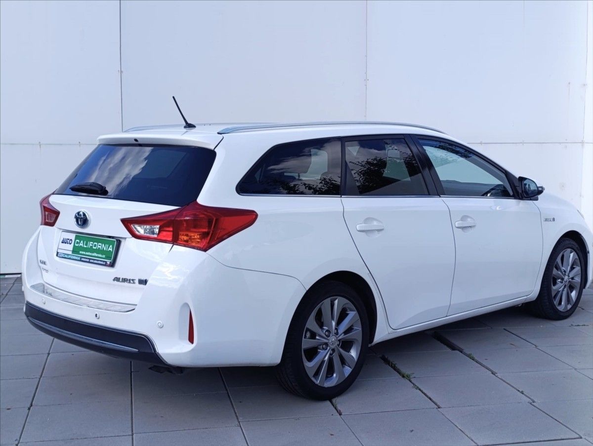 Toyota Auris, 1,8 i HYBRID AT KAMERA NAVI - fotka 6
