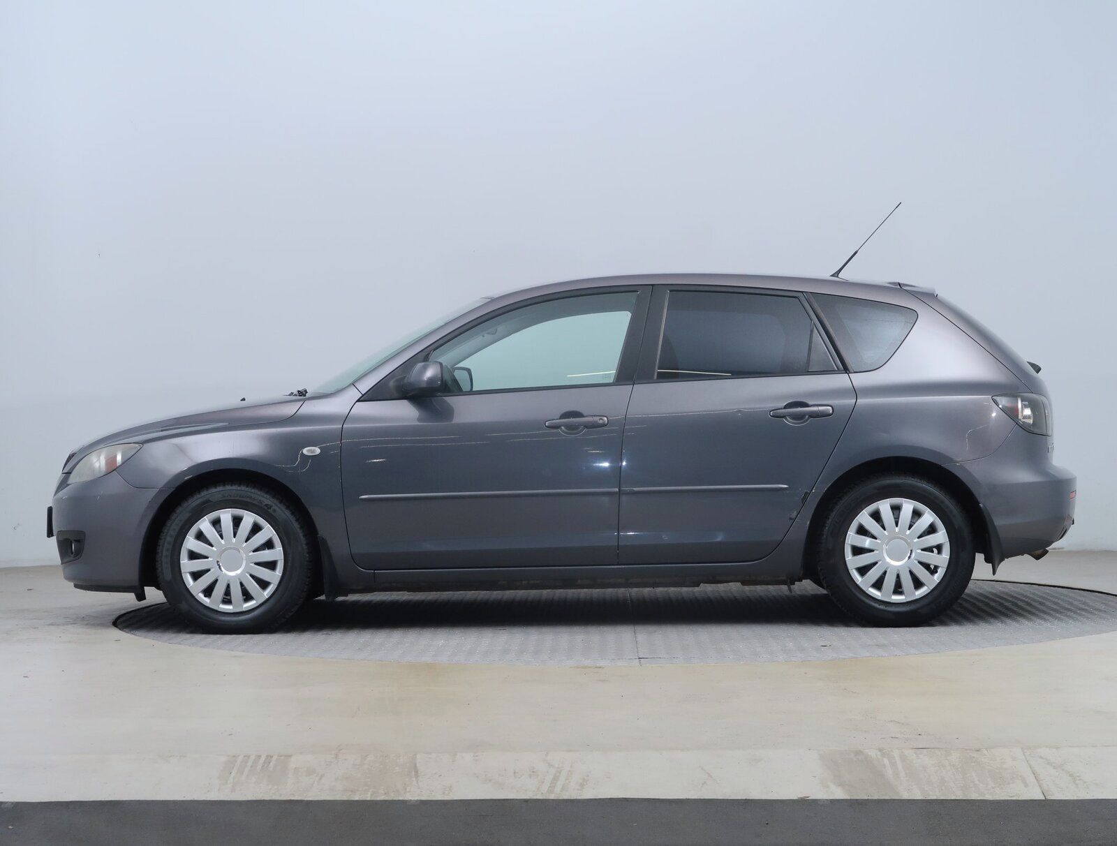 Mazda 3, 1.6 DI Turbo, po STK, Tažné - fotka 3