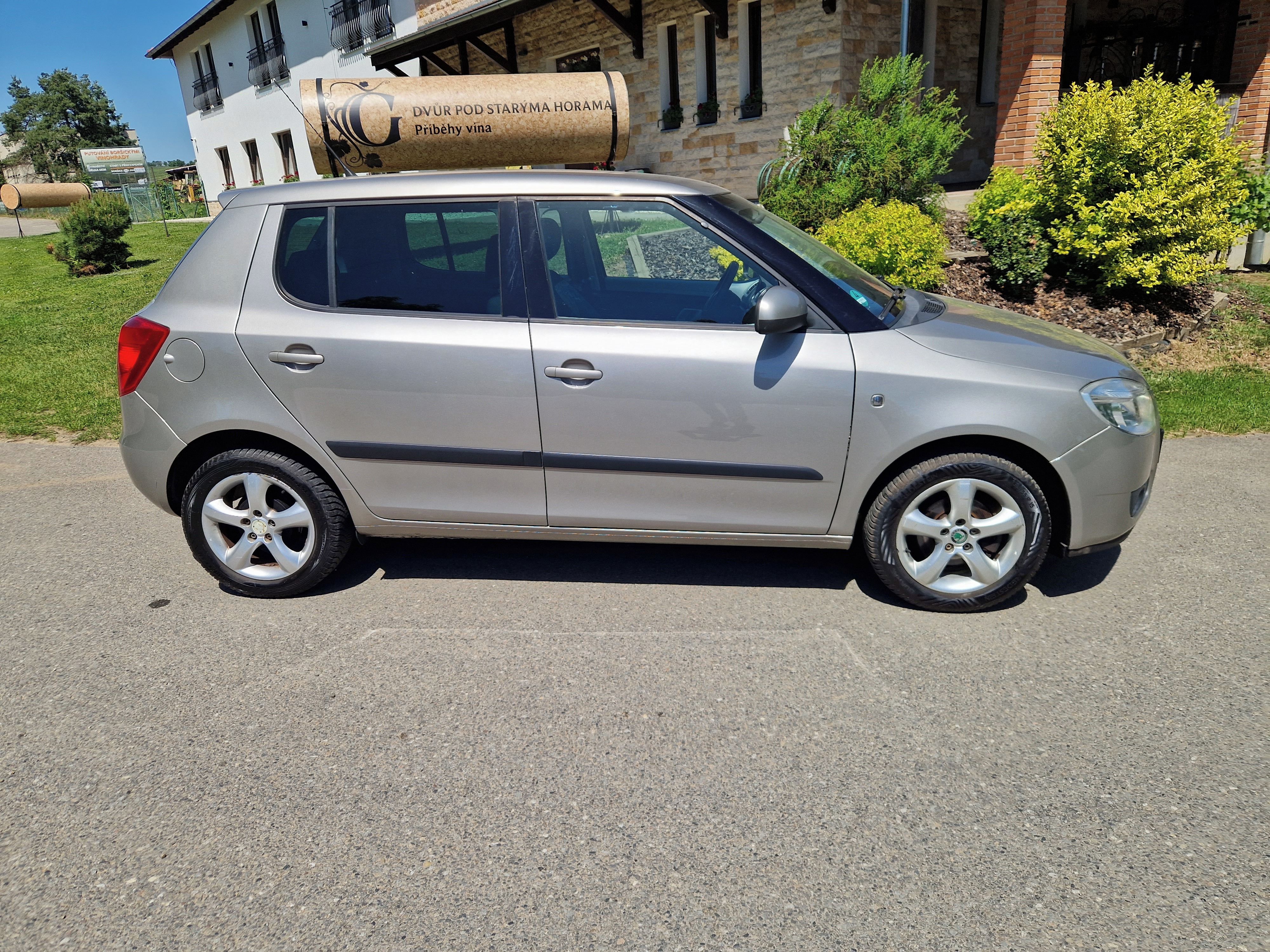 Škoda Fabia, 2 1,2 HTP 51KW , digi.klima - fotka 2