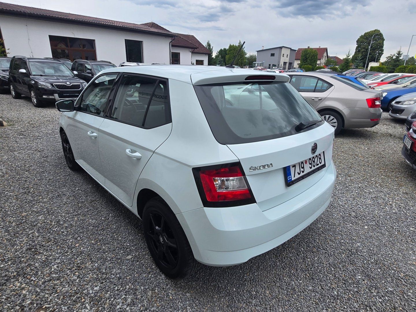 Škoda Fabia, 1.0 MPi TOP STAV - fotka 6