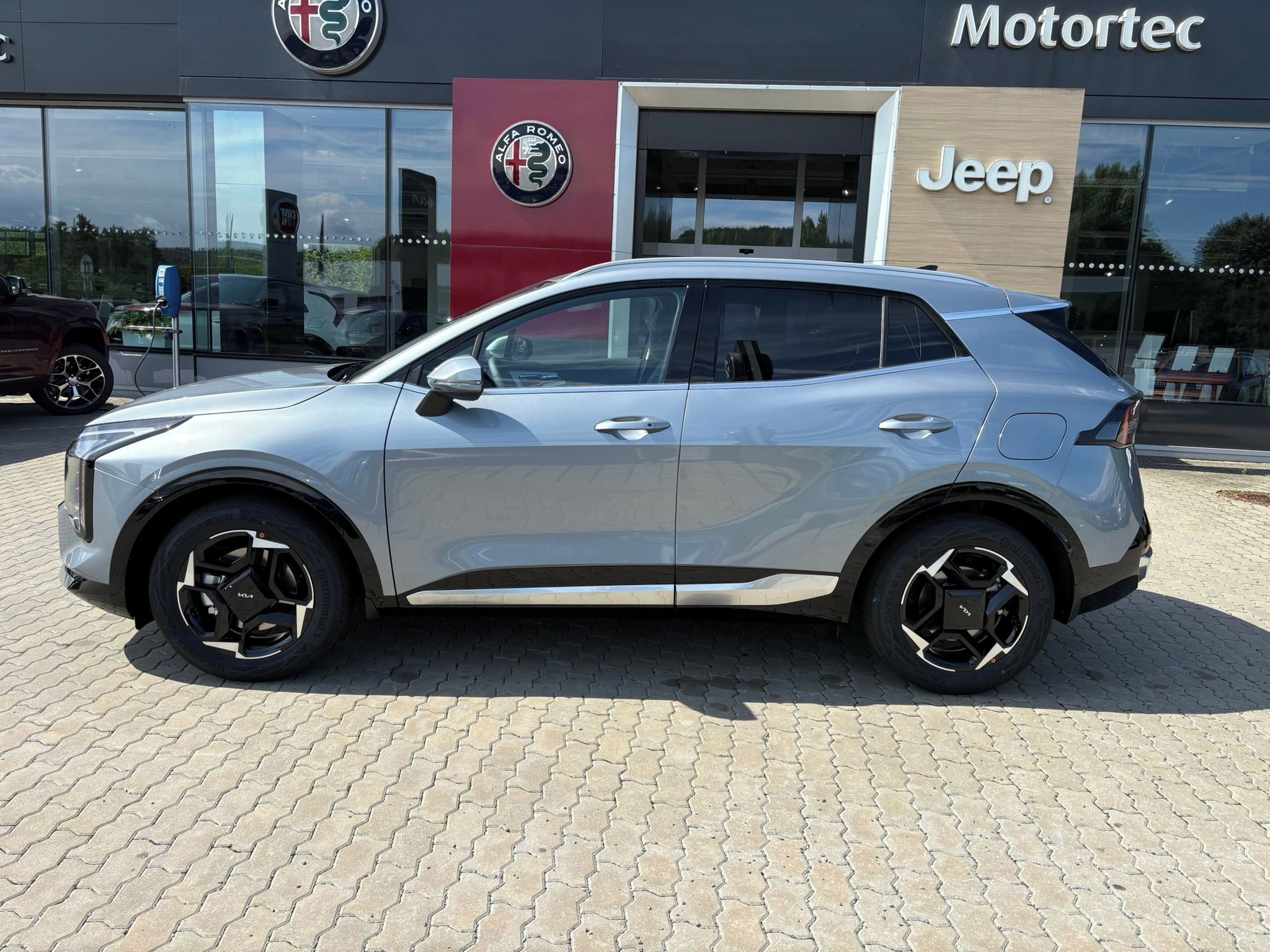 Kia Sportage, 1,6 T-GDi GPF 4x2 7DCT TOP (20 - fotka 4
