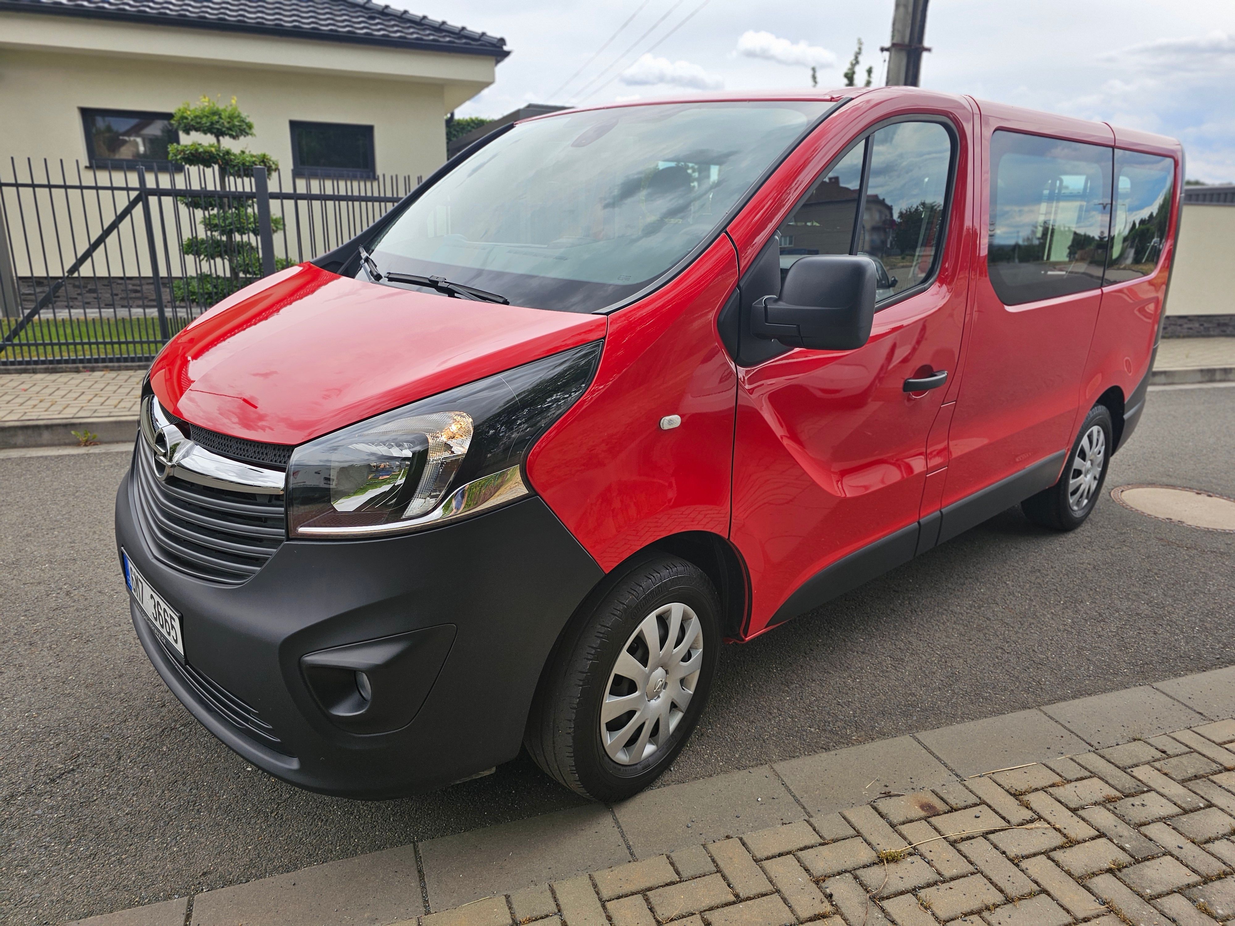 Opel Vivaro, Opel Vivaro 1,6  Cdi 6 míst