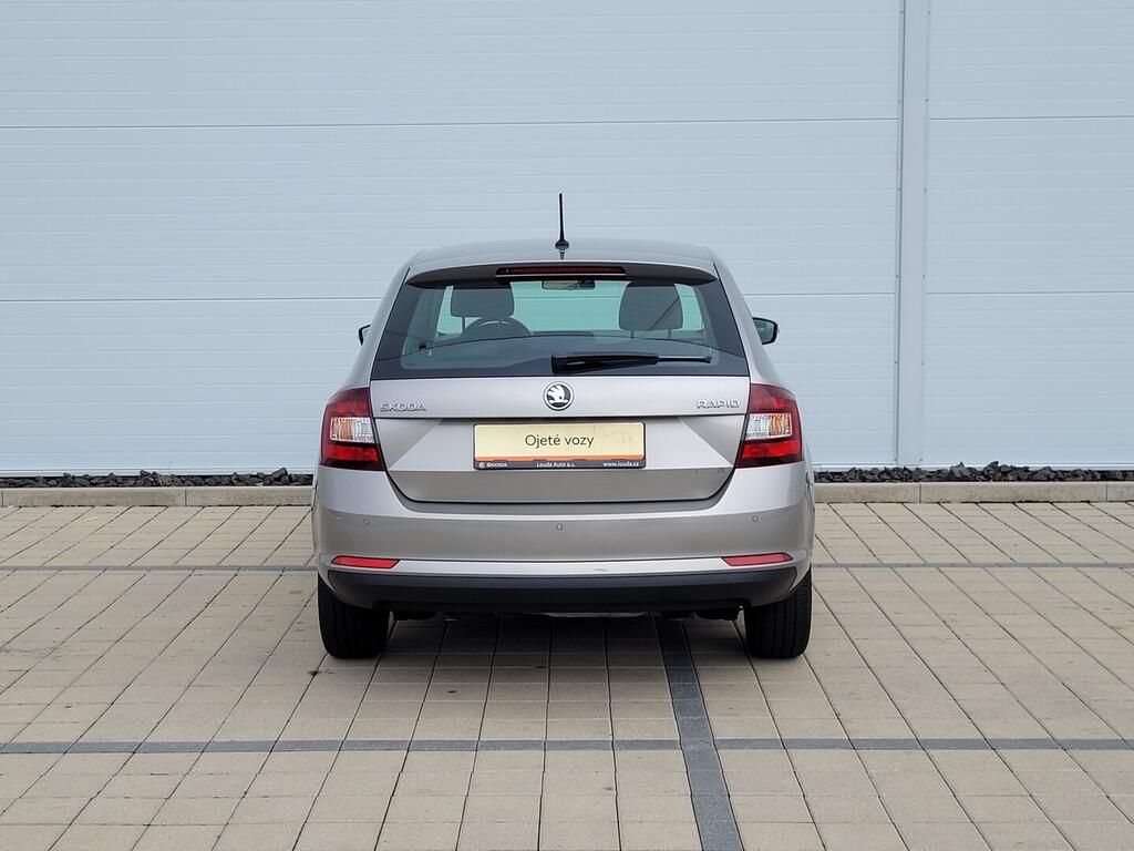 Škoda Rapid, Ambition Plus 1.0 TSI 70 kW - fotka 6