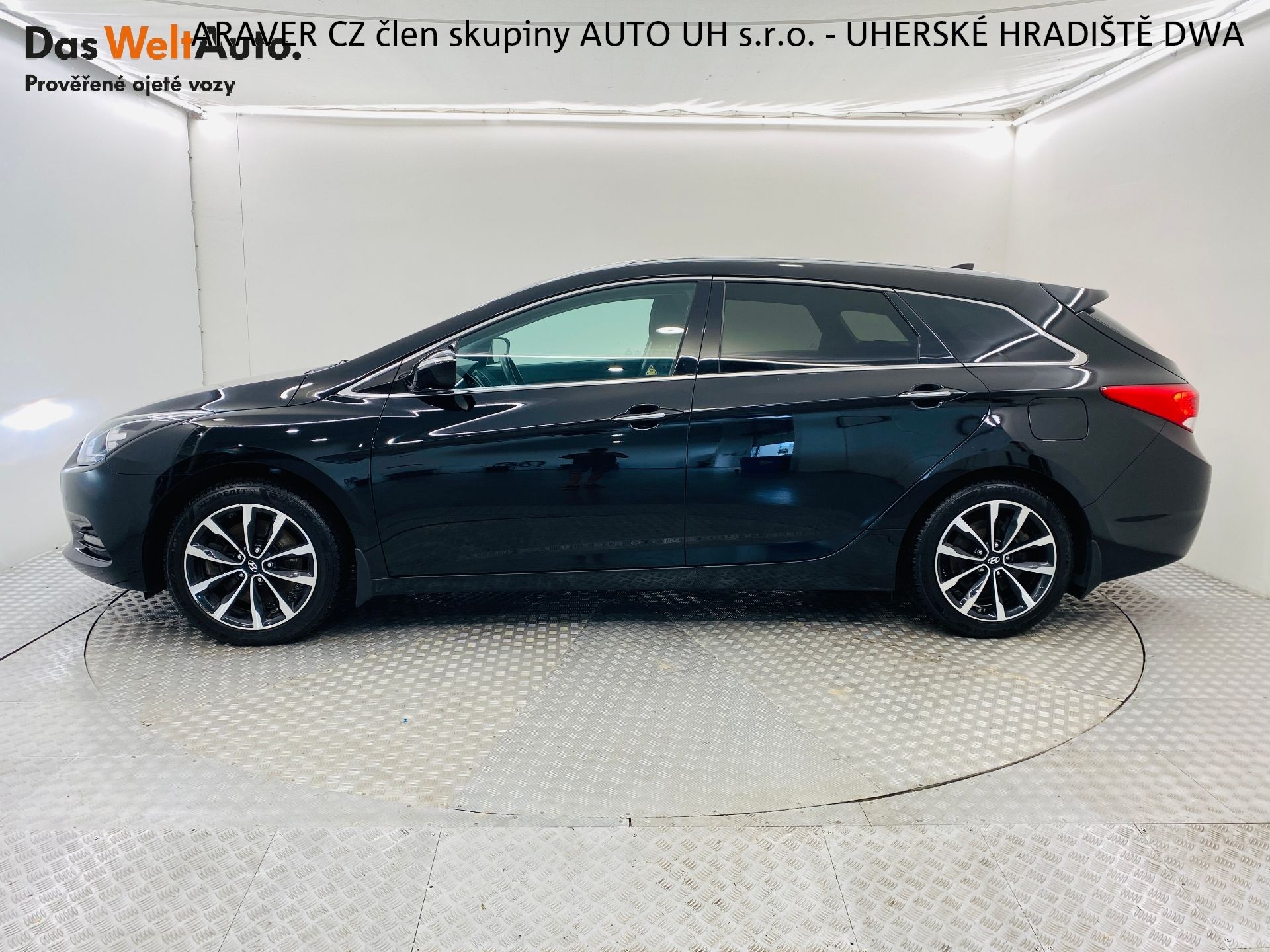 Hyundai i40, 1.6 CRDi 100kW - fotka 3
