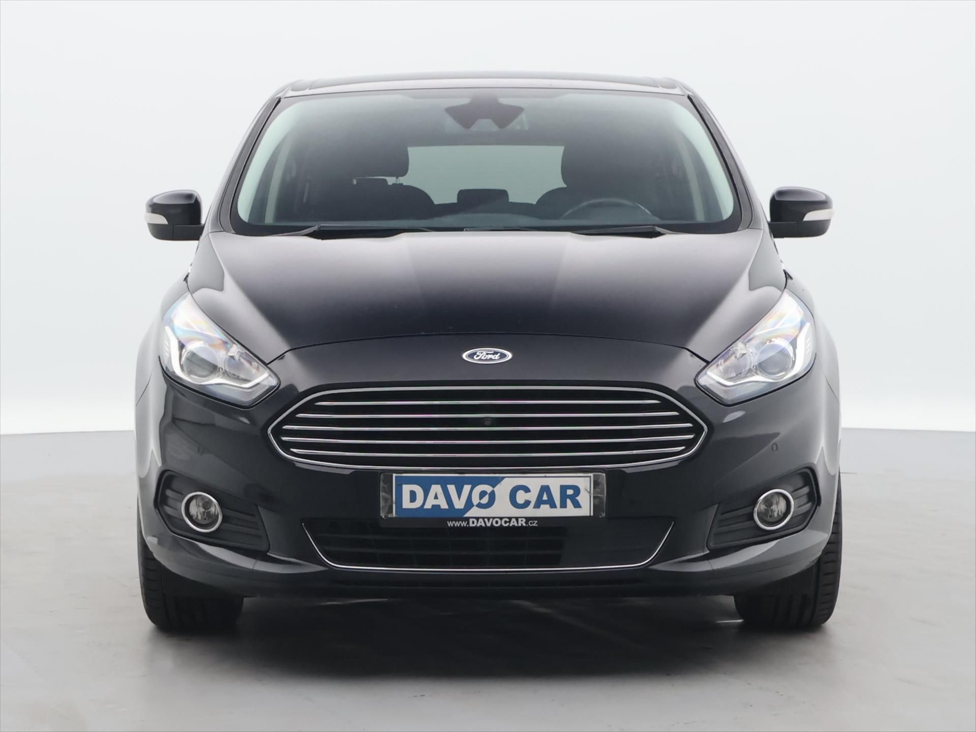 Ford S-MAX, 2,0 TDCi Aut. Titanium 7-Míst - fotka 2