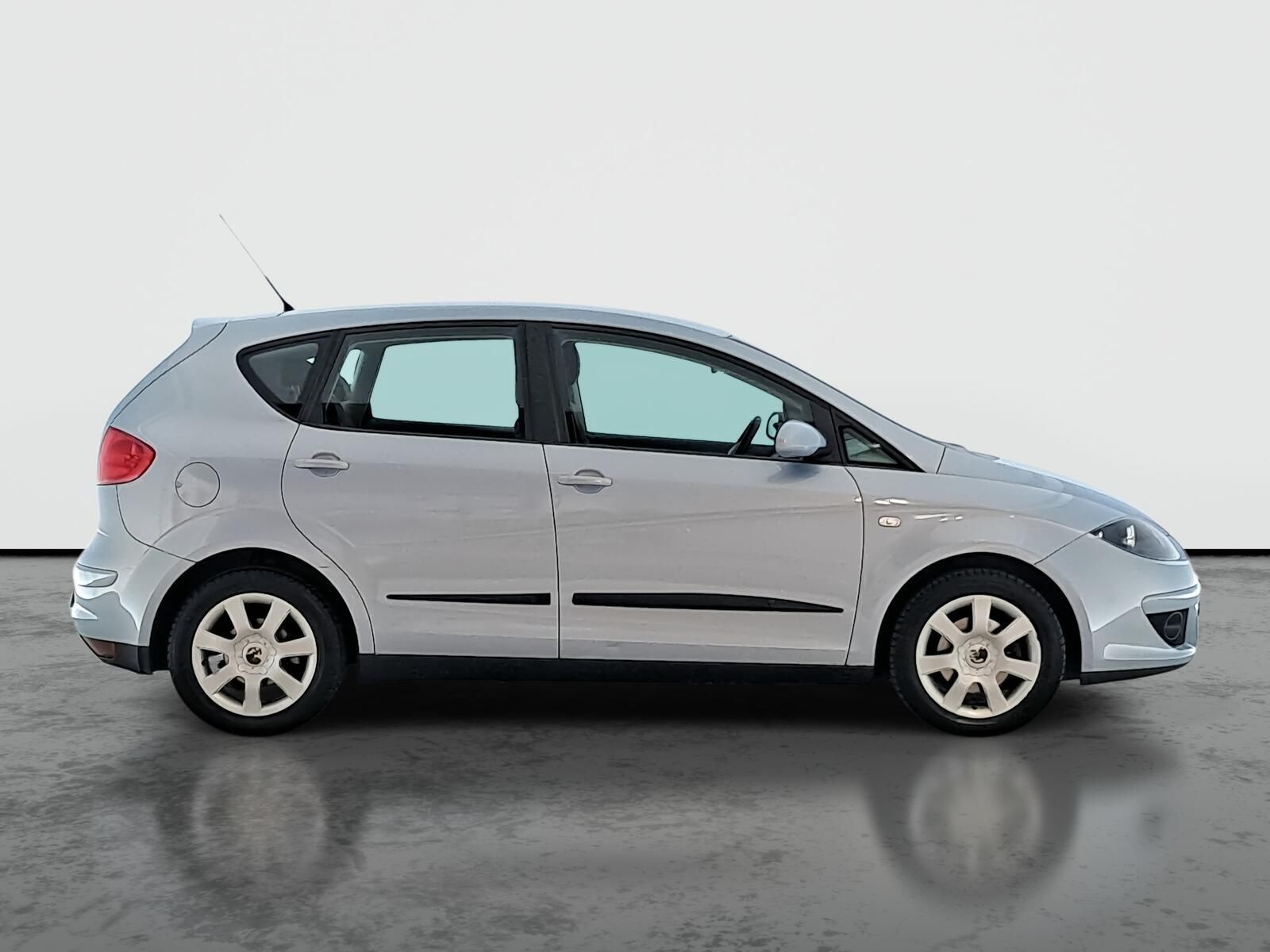 Seat Altea, 1.6, po STK, Automatická klima - fotka 6