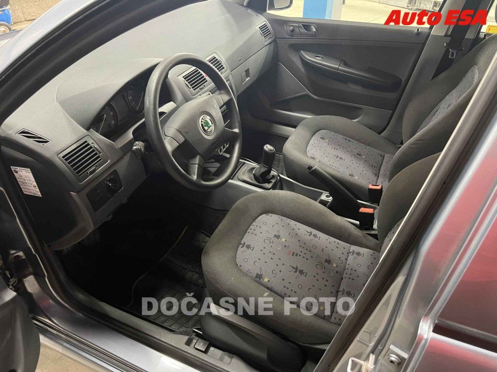 Škoda Fabia, 1.2i,2.maj,ČR,servis.kniha - fotka 3