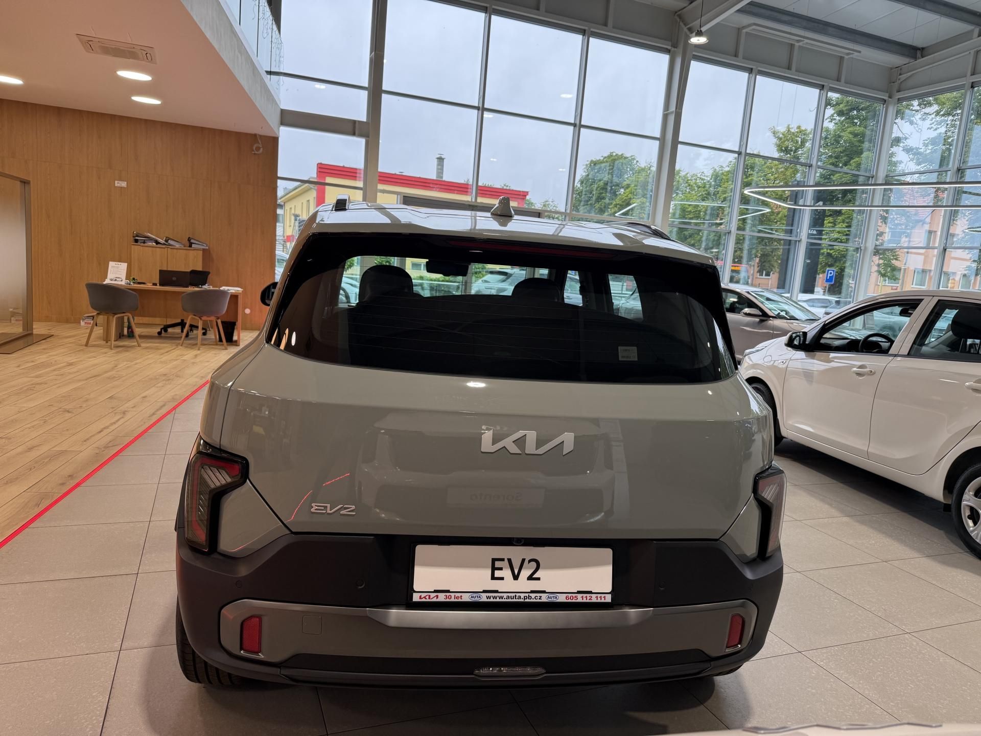 Kia, EV2 QV1 4P 4x2 AIR - fotka 6