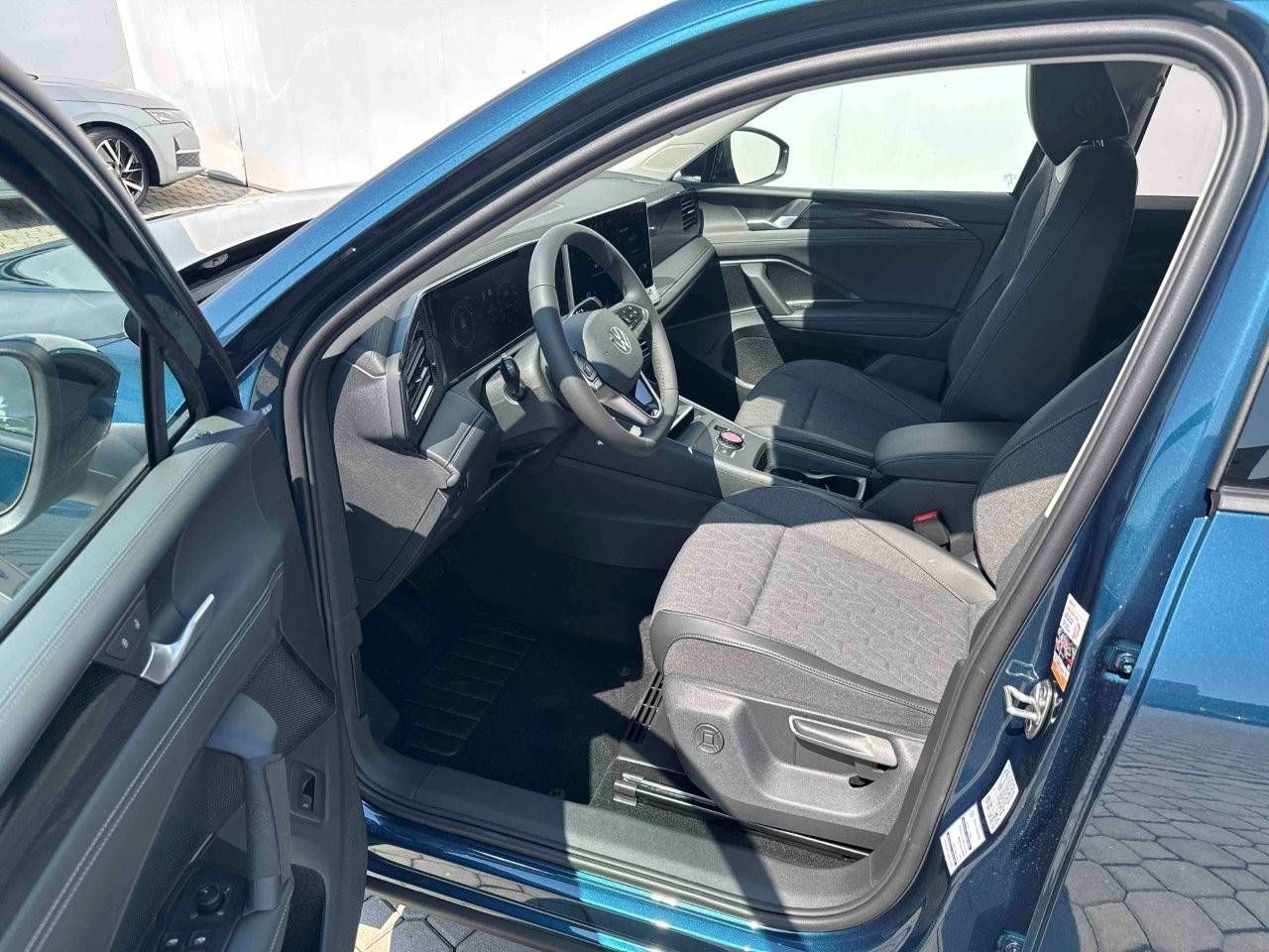 Volkswagen Tiguan, Love 7DSG mHEV 1,5eTSI - fotka 5