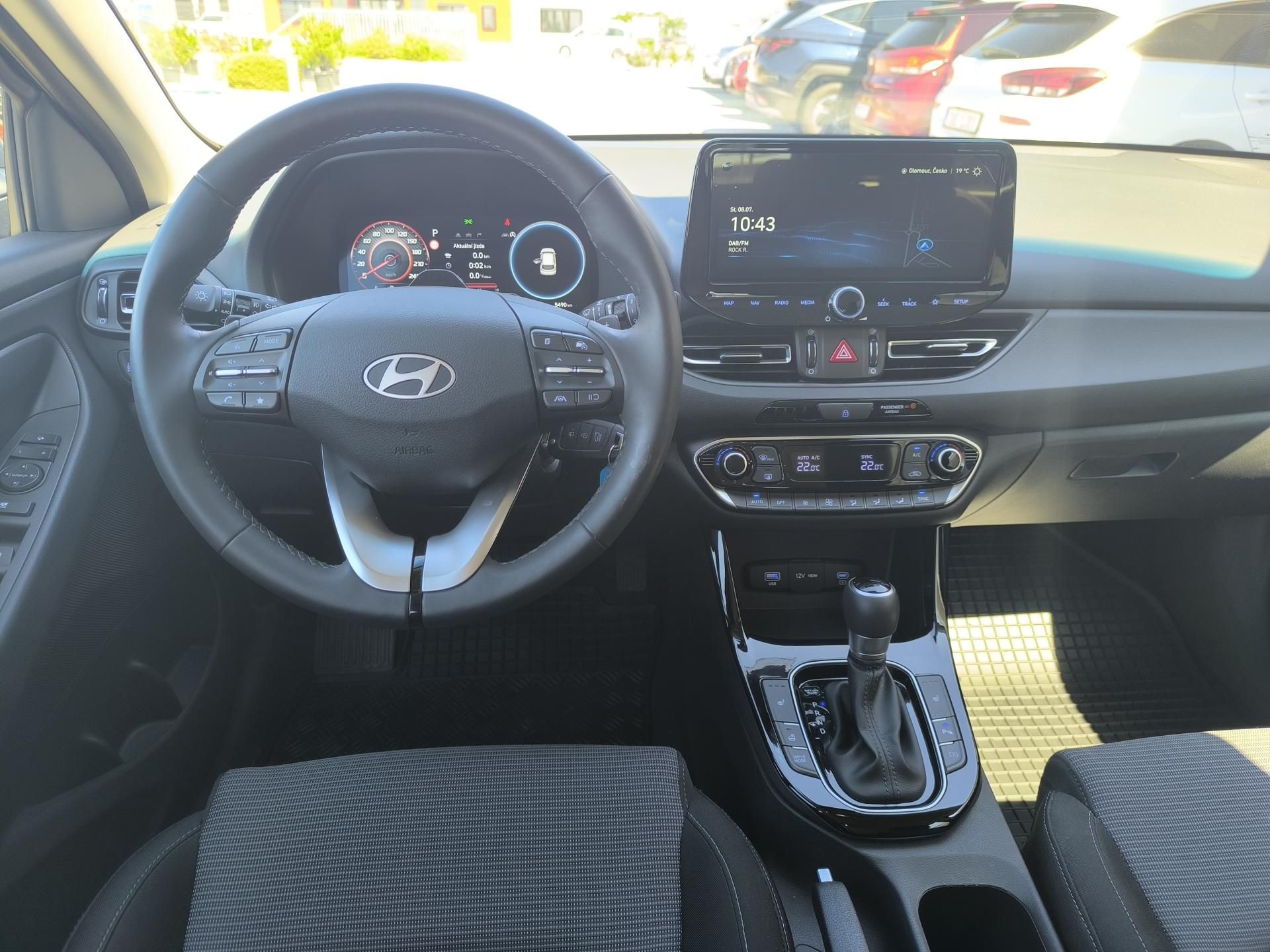 Hyundai i30, WG 1,6 T-GDI DCT GO CZECH - fotka 6