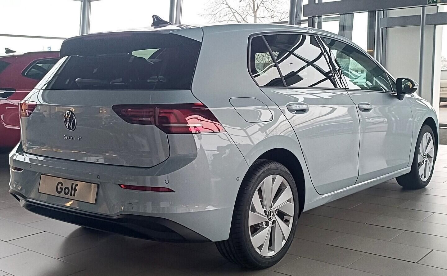 Volkswagen Golf, People 1,5 eTSI 110 kW - fotka 6