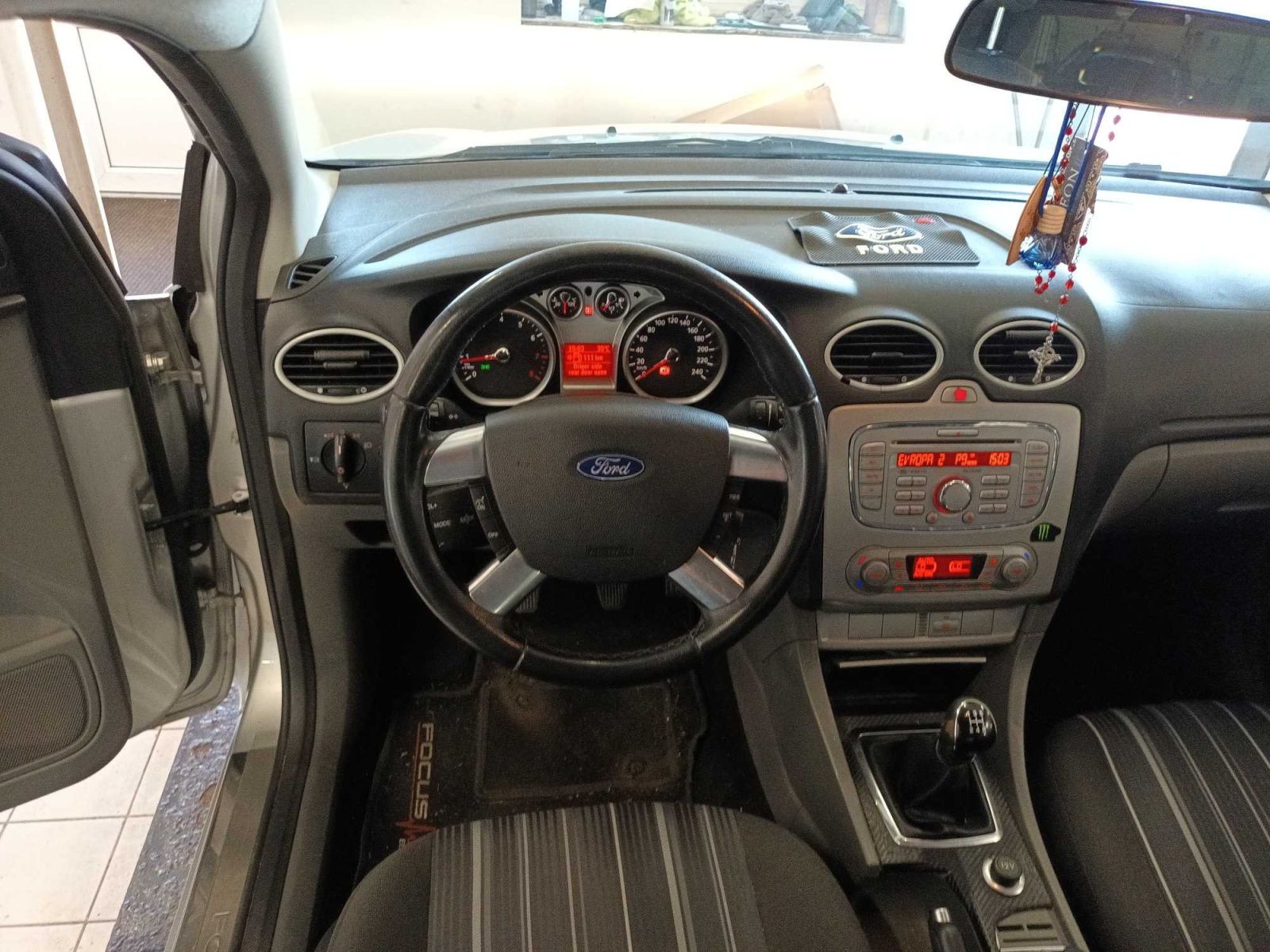 Ford Focus, 1.6 16V, po STK - fotka 3