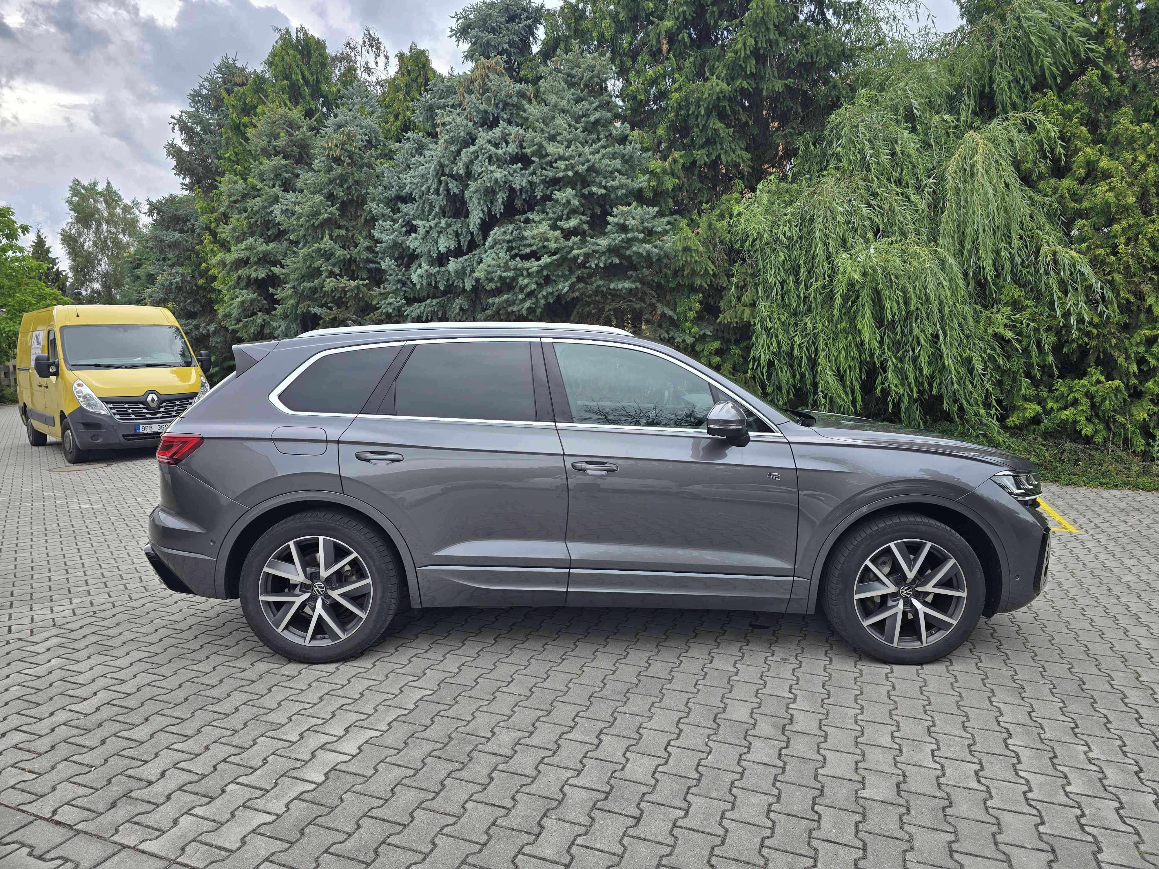 Volkswagen Touareg, 210 kW R-line FACELIFT - fotka 6