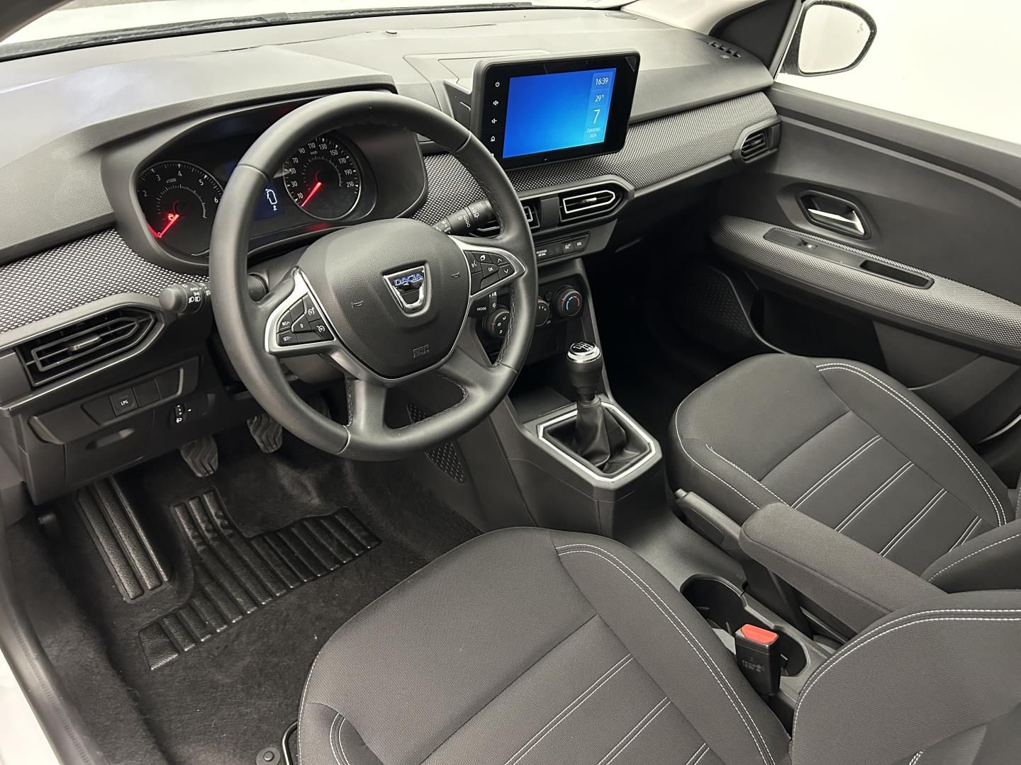 Dacia Jogger, 1.0TCE 67kW Extreme - fotka 6
