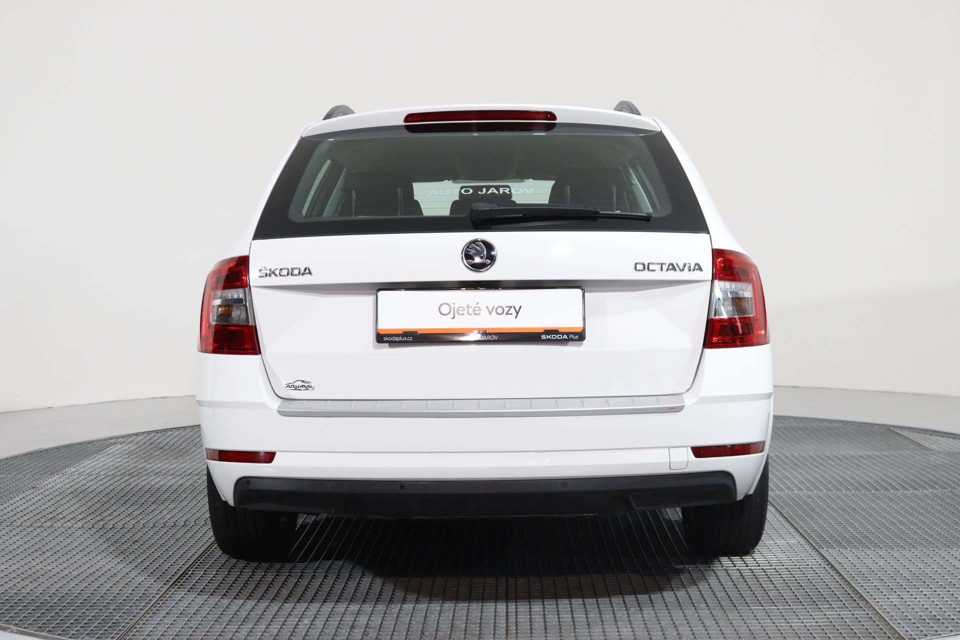 Škoda Octavia, Combi Ambition 1,6TDI 85kW - fotka 6