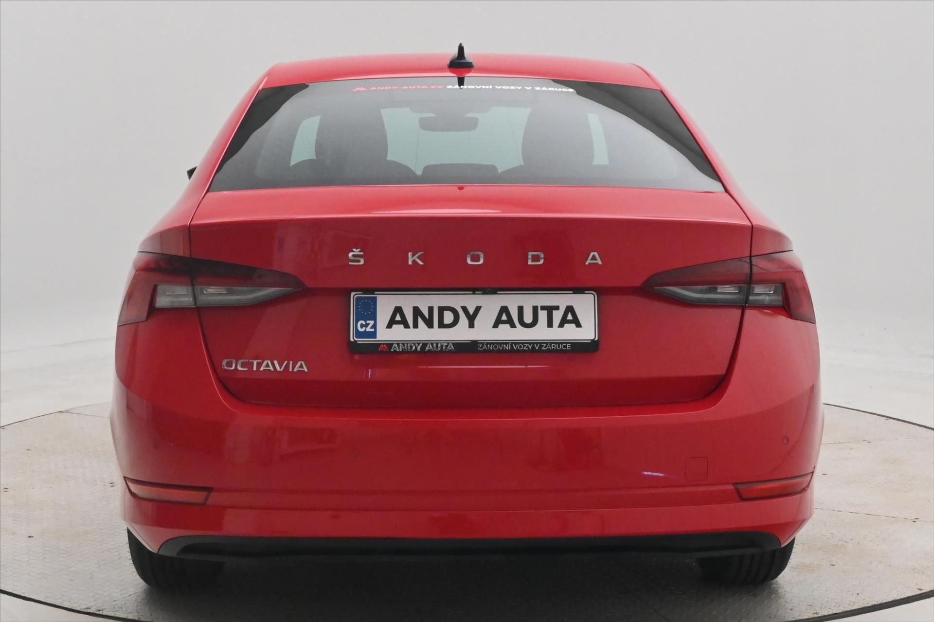 Škoda Octavia, 2,0 TDI 110kW DSG Ambition Zár - fotka 6