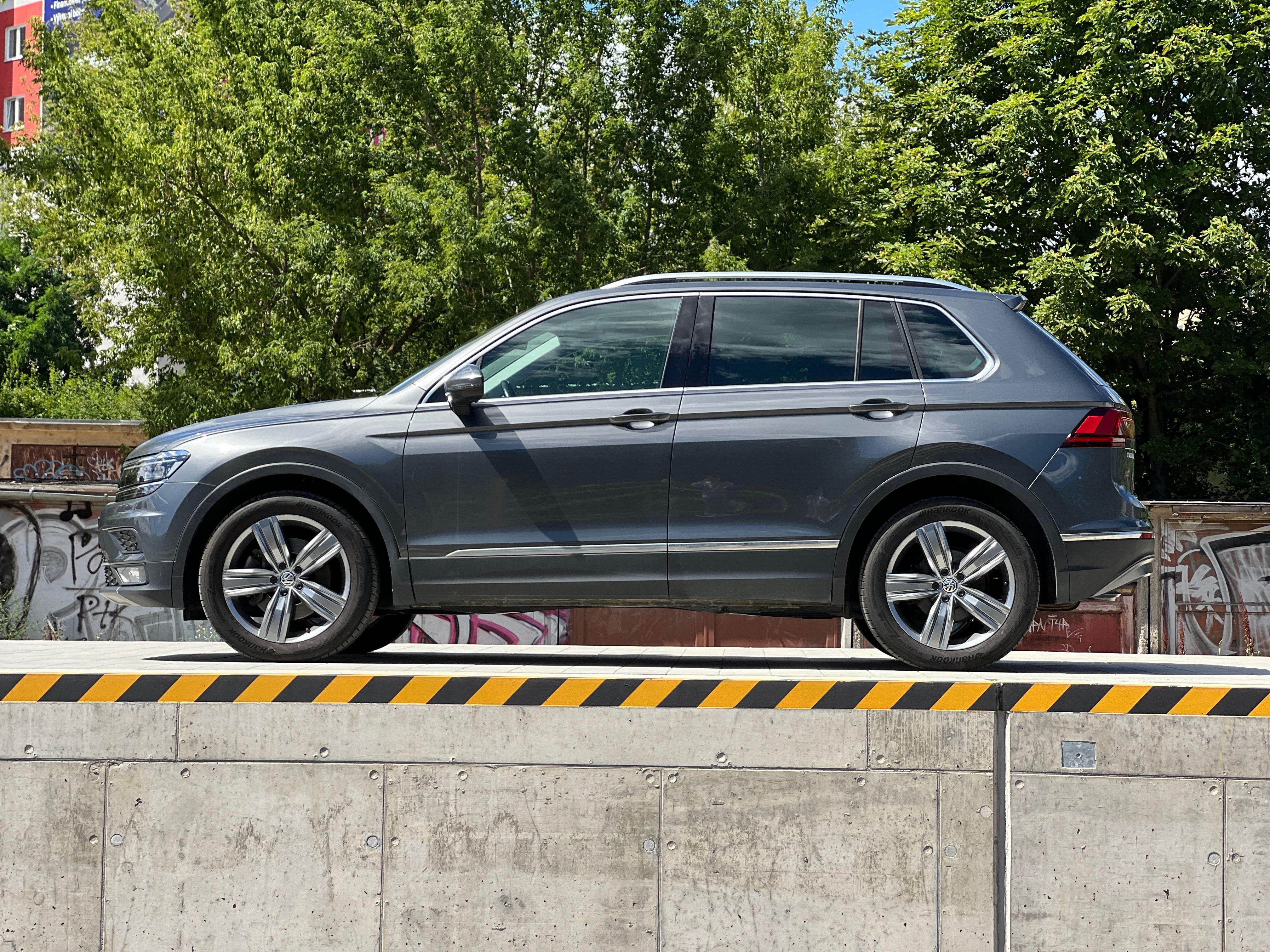 Volkswagen Tiguan, 2.0TDI 140kW 4x4 DSG Highline - fotka 4