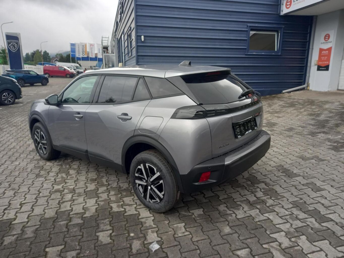 Peugeot 2008, BUSINESS Hybrid 110 e-DCS6 - fotka 3