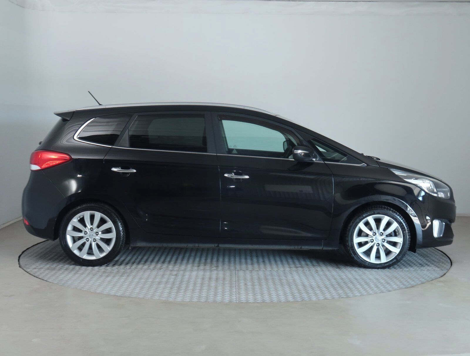 Kia Carens, 1.7 CRDi, Serv.kniha - fotka 6