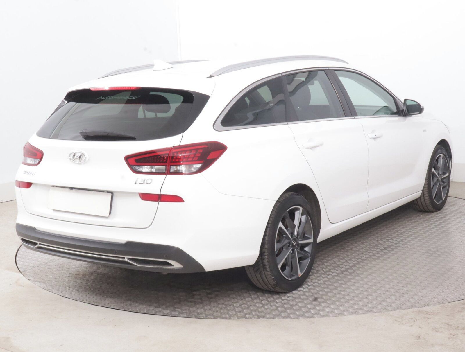 Hyundai i30, 1.5 T-GDI MHEV, Style, ČR - fotka 5