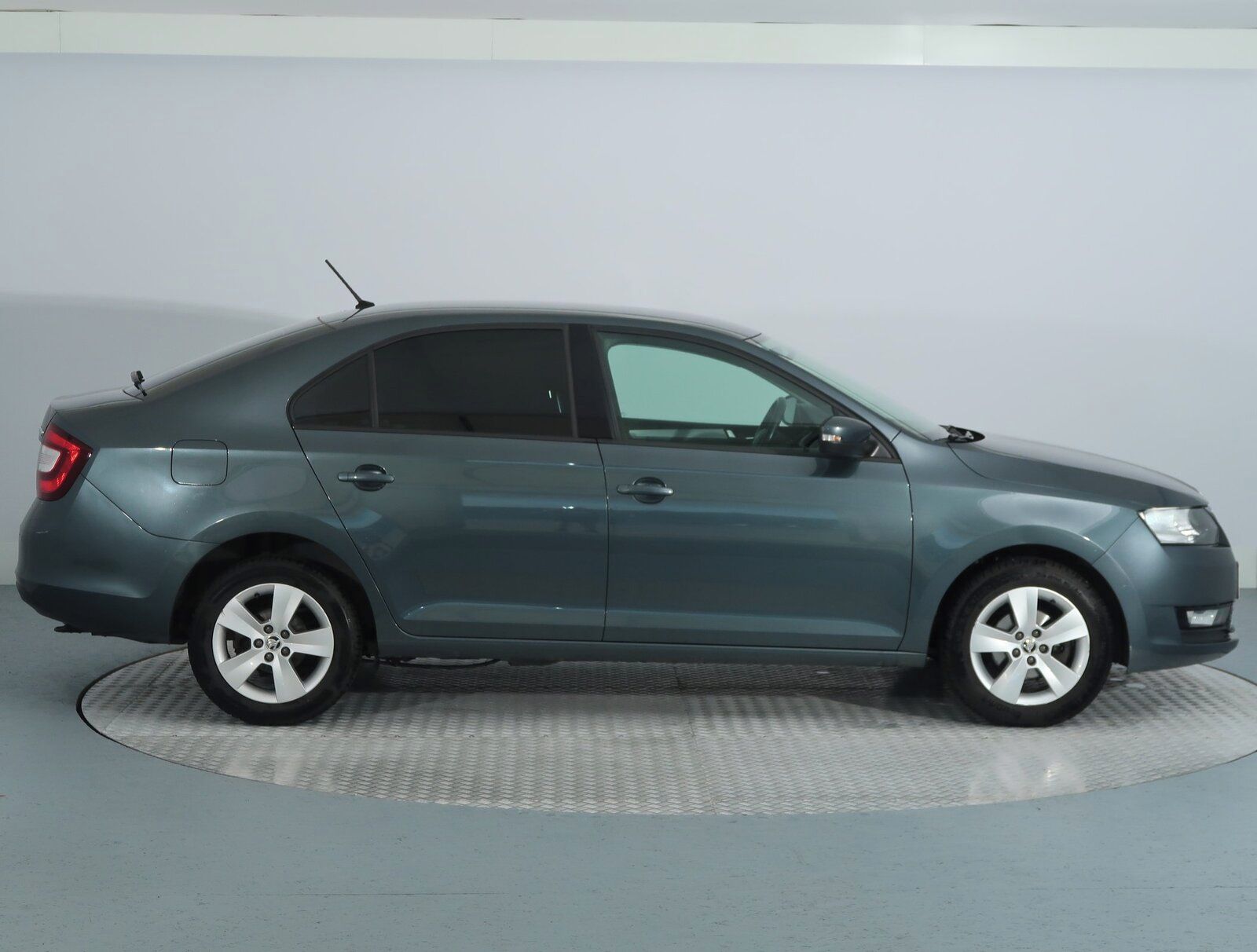 Škoda Rapid, 1.0 TSI, Ambition, Klima - fotka 6