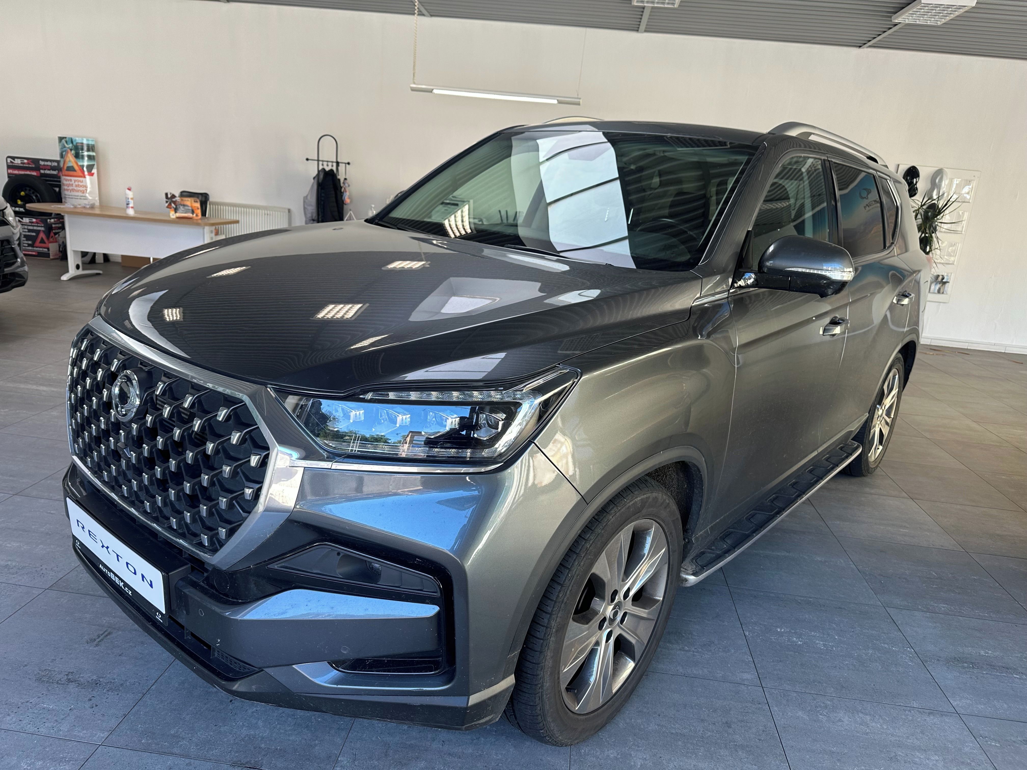 SsangYong Rexton, 2,2E-XDi Premium AWD AT - fotka 3