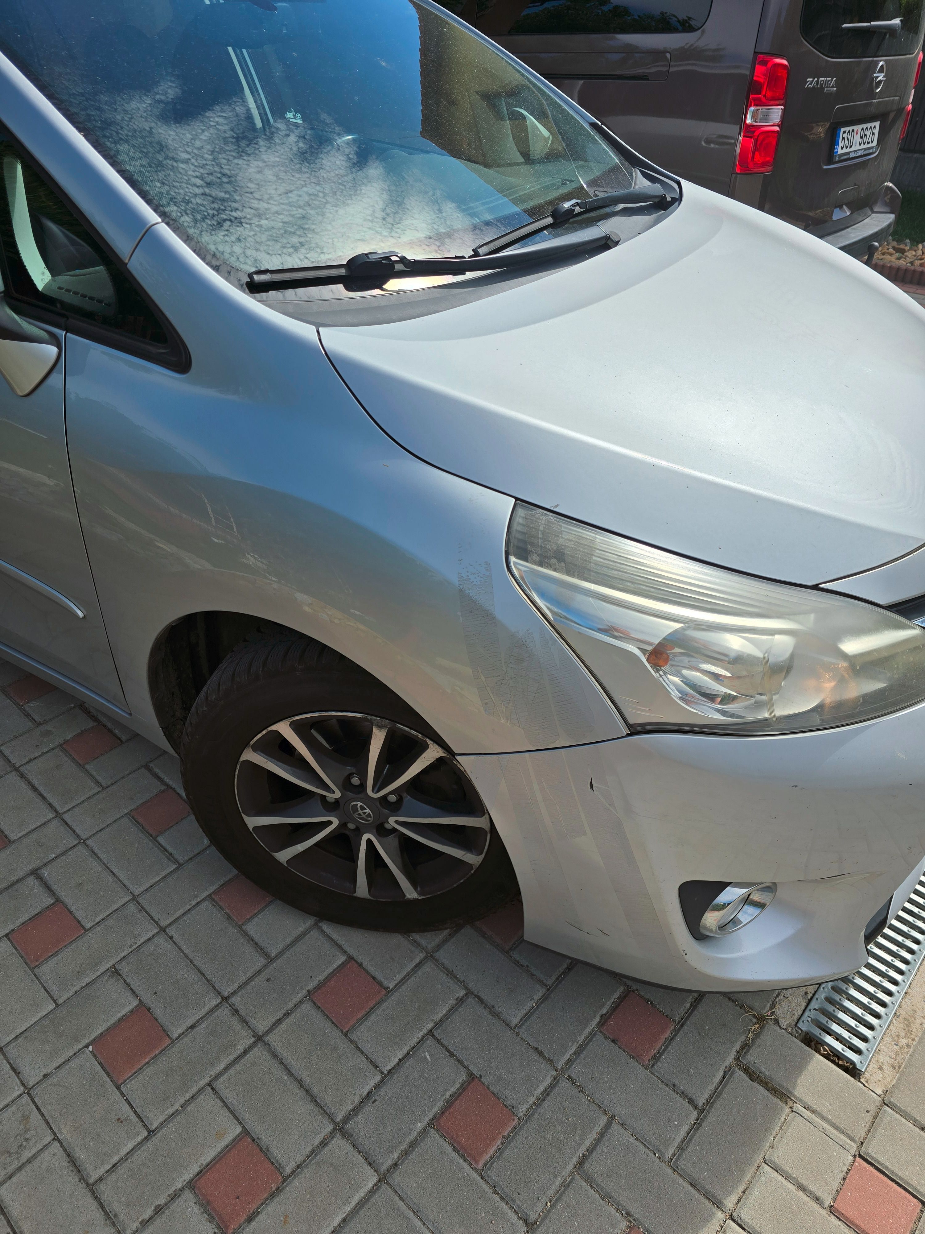 Toyota Verso, Toyota Verso 1,8 Benzin - fotka 3
