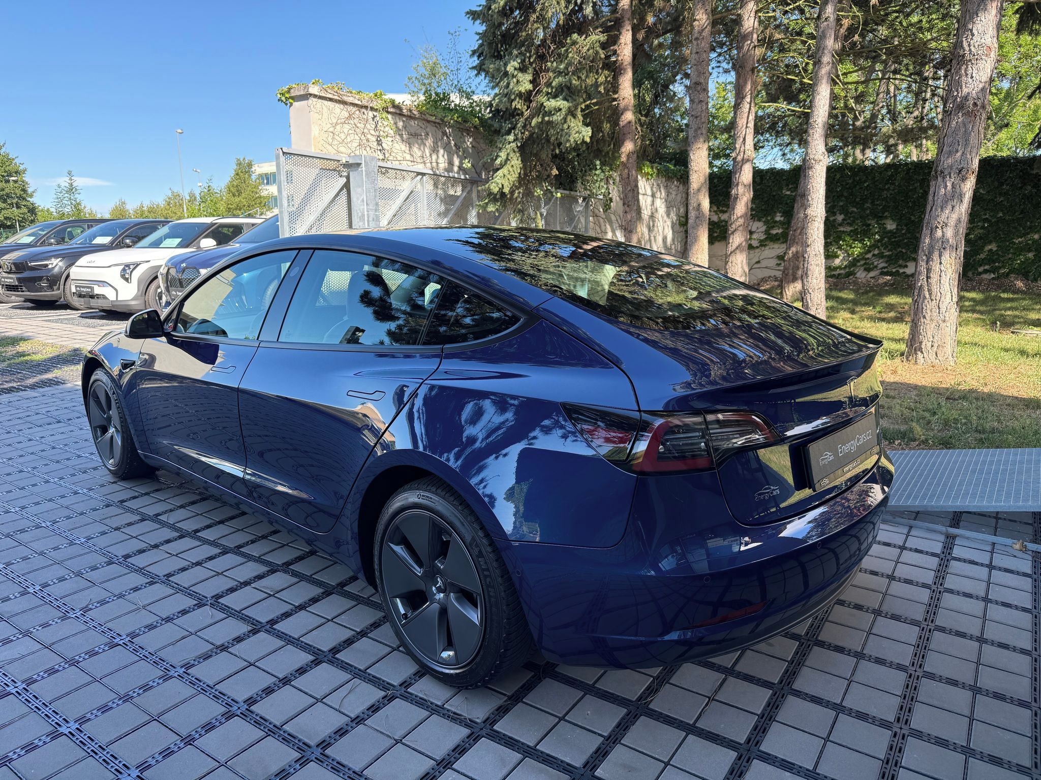 Tesla Model 3, Long Range AWD - fotka 4