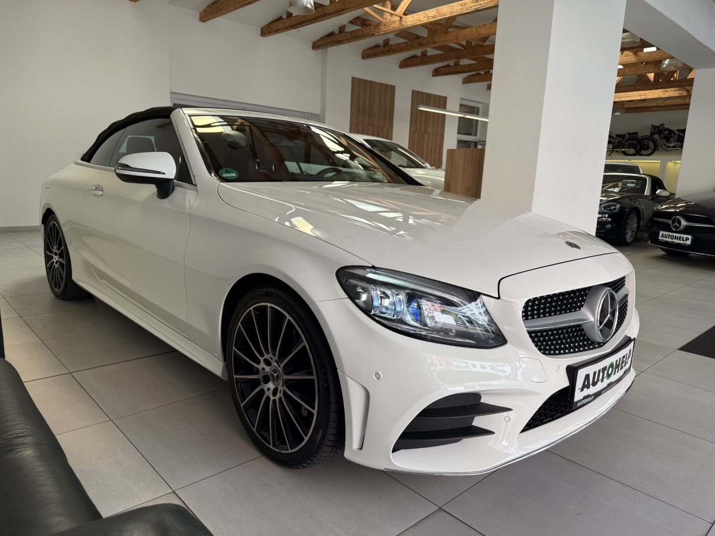 Mercedes-Benz Třídy C, 300d AMG 180 kW - fotka 3