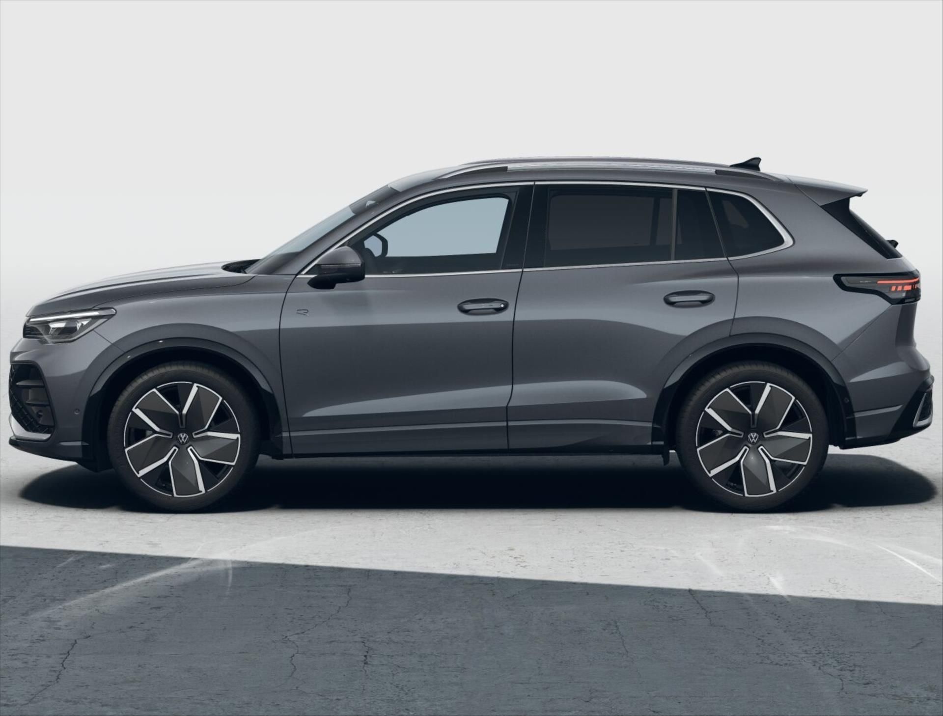 Volkswagen Tiguan, 1,5 eTSI 110kW  R-Line People - fotka 2