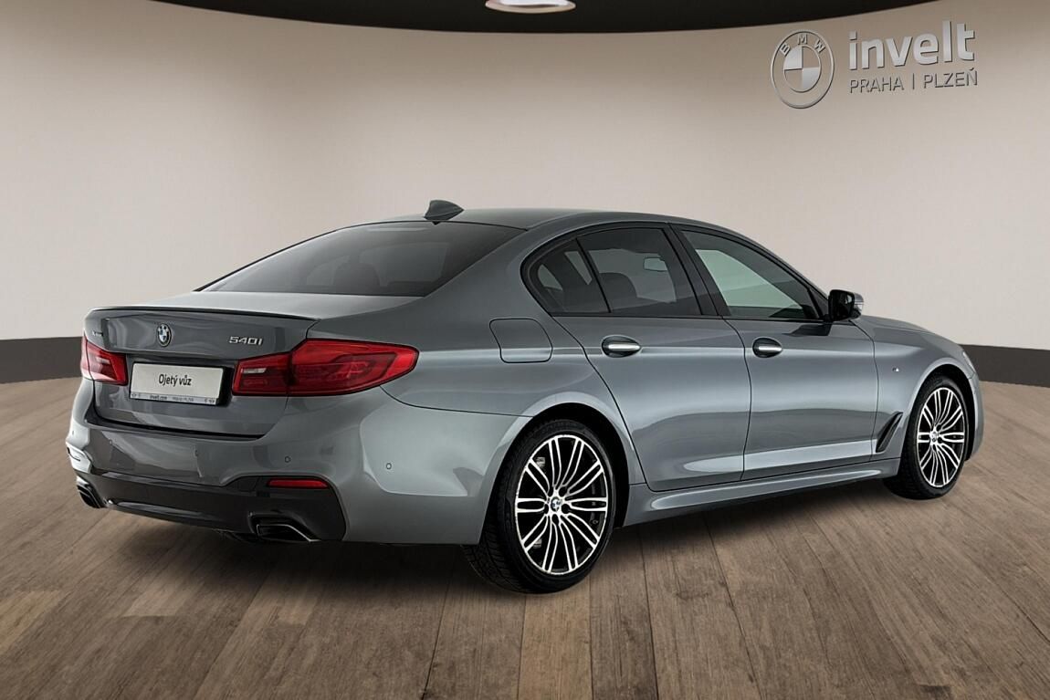 BMW Řada 5, 540i xDrive - fotka 3