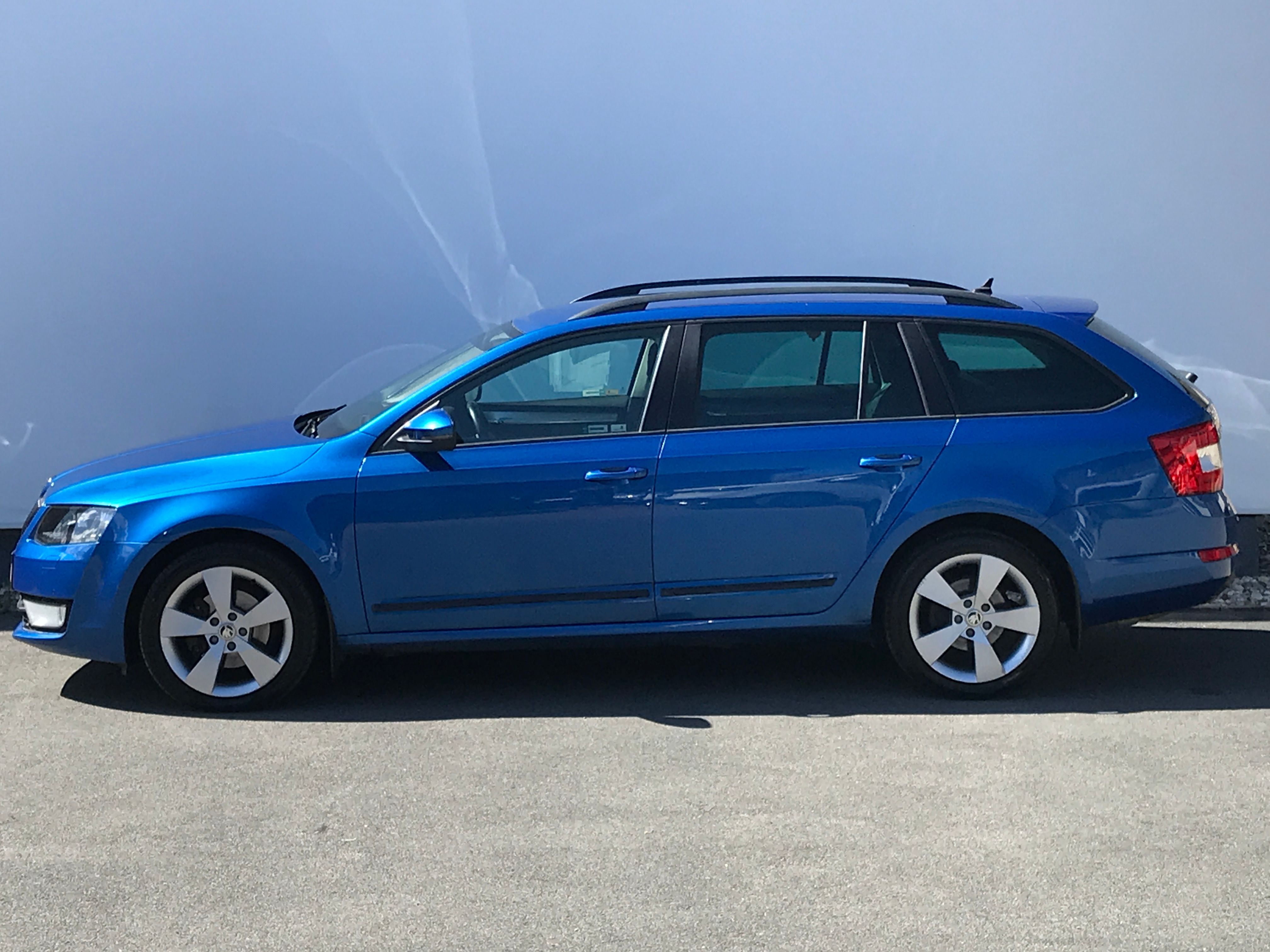 Škoda Octavia, Combi 2,0TDI/110kW 4X4 Elegan+ - fotka 3