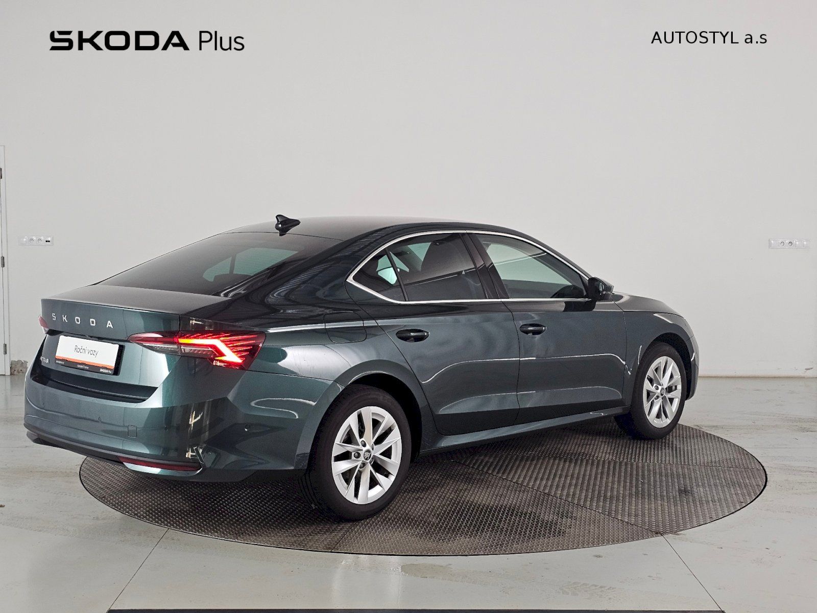 Škoda Octavia, 1.5TSI 110kW TOP SELECTION - fotka 2