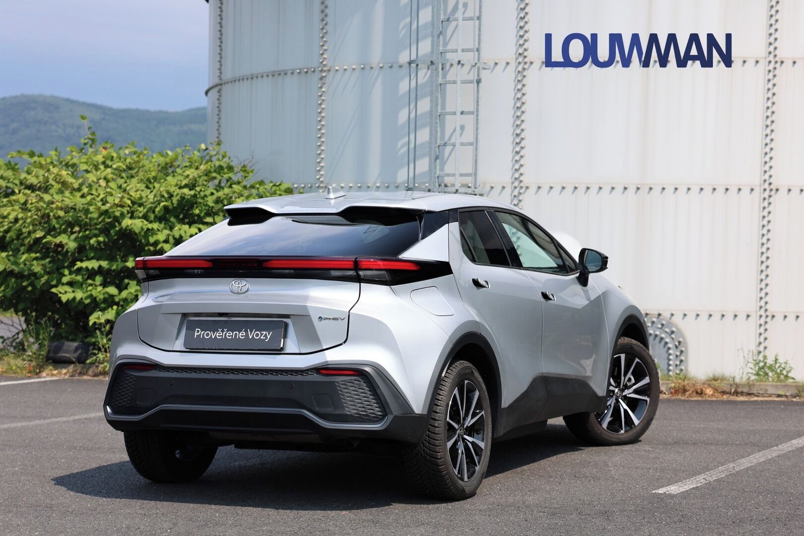 Toyota C-HR, 2.0 PHEV Style - fotka 2
