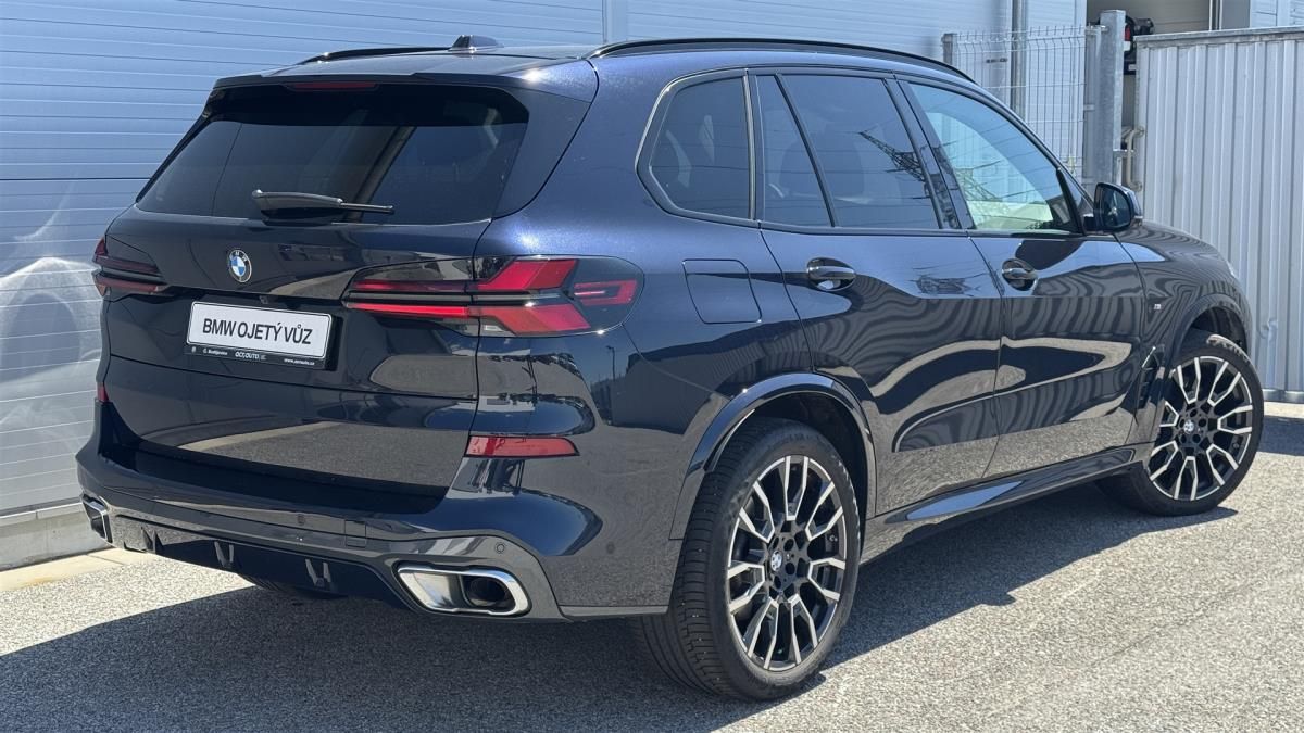 BMW X5, xDrive30d Mpaket ČR DPH 1.maji - fotka 2