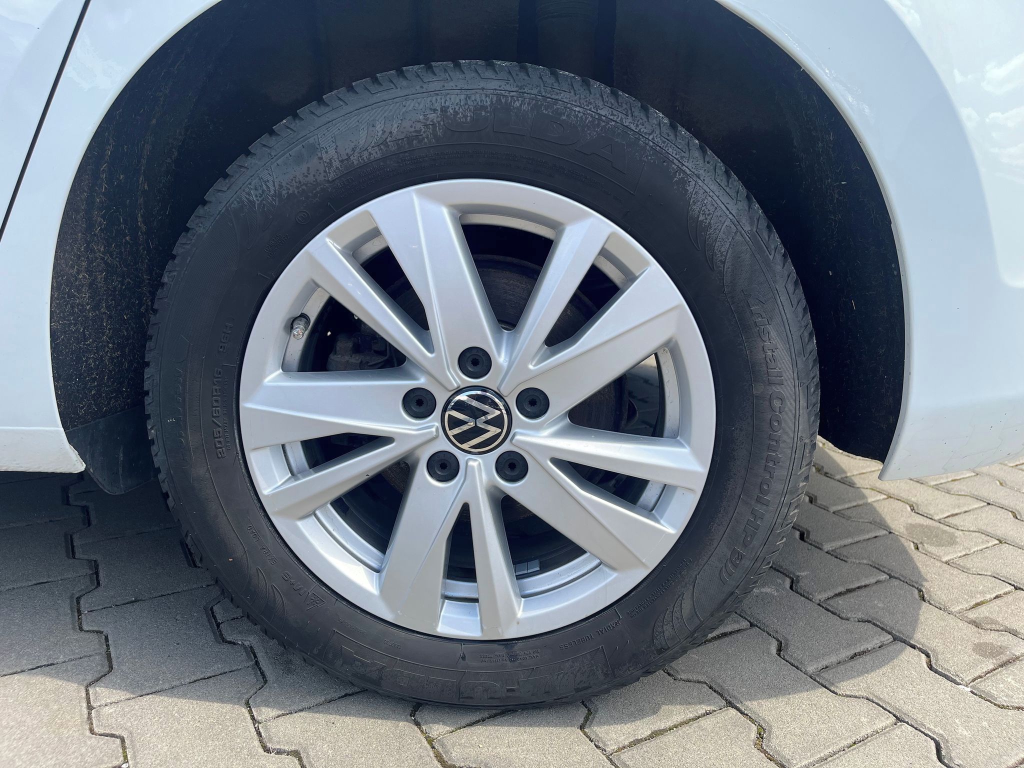 Volkswagen Touran, 2.0 TDI/110kW Comfortline DSG - fotka 2