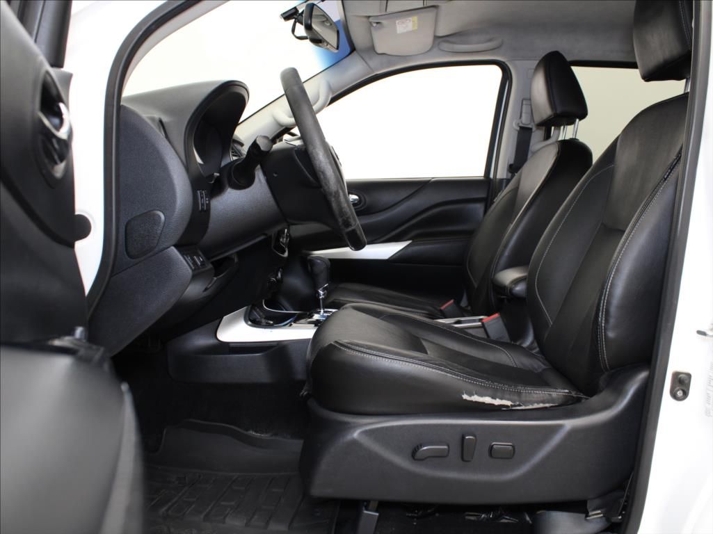 Nissan Navara, 2,3 dCi 140kW AT Tekna 1.maj. - fotka 6