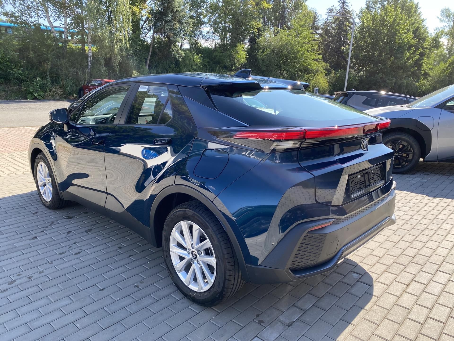 Toyota C-HR, 1.8 HEV Comfort Business - fotka 4