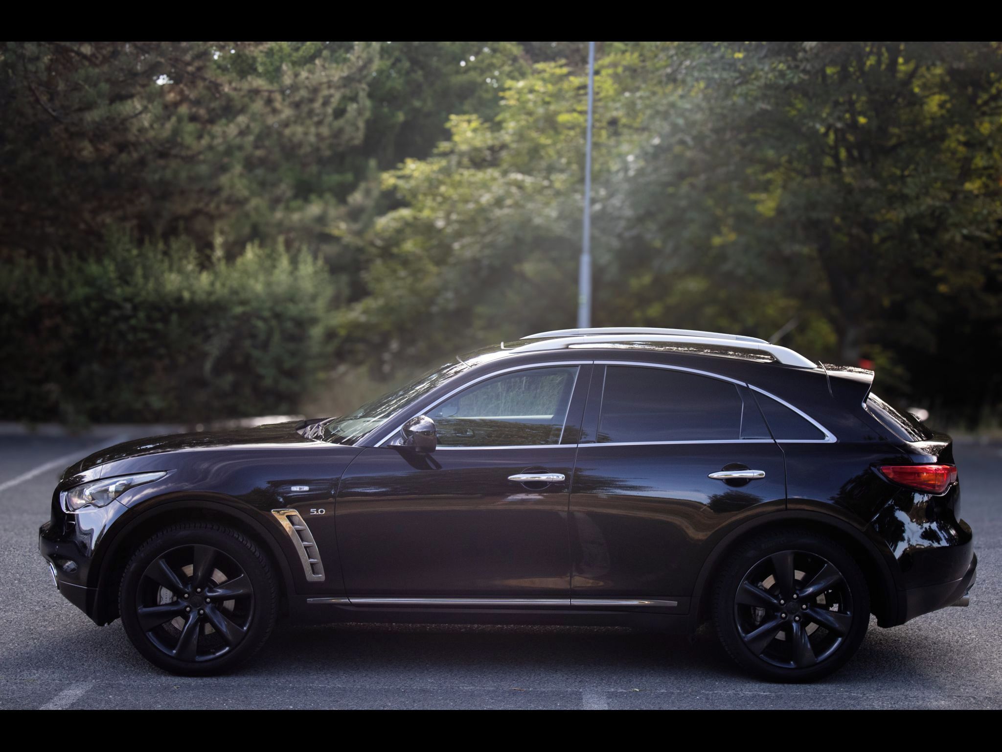 Infiniti QX70, Verze S, servisované, DVB-T - fotka 4