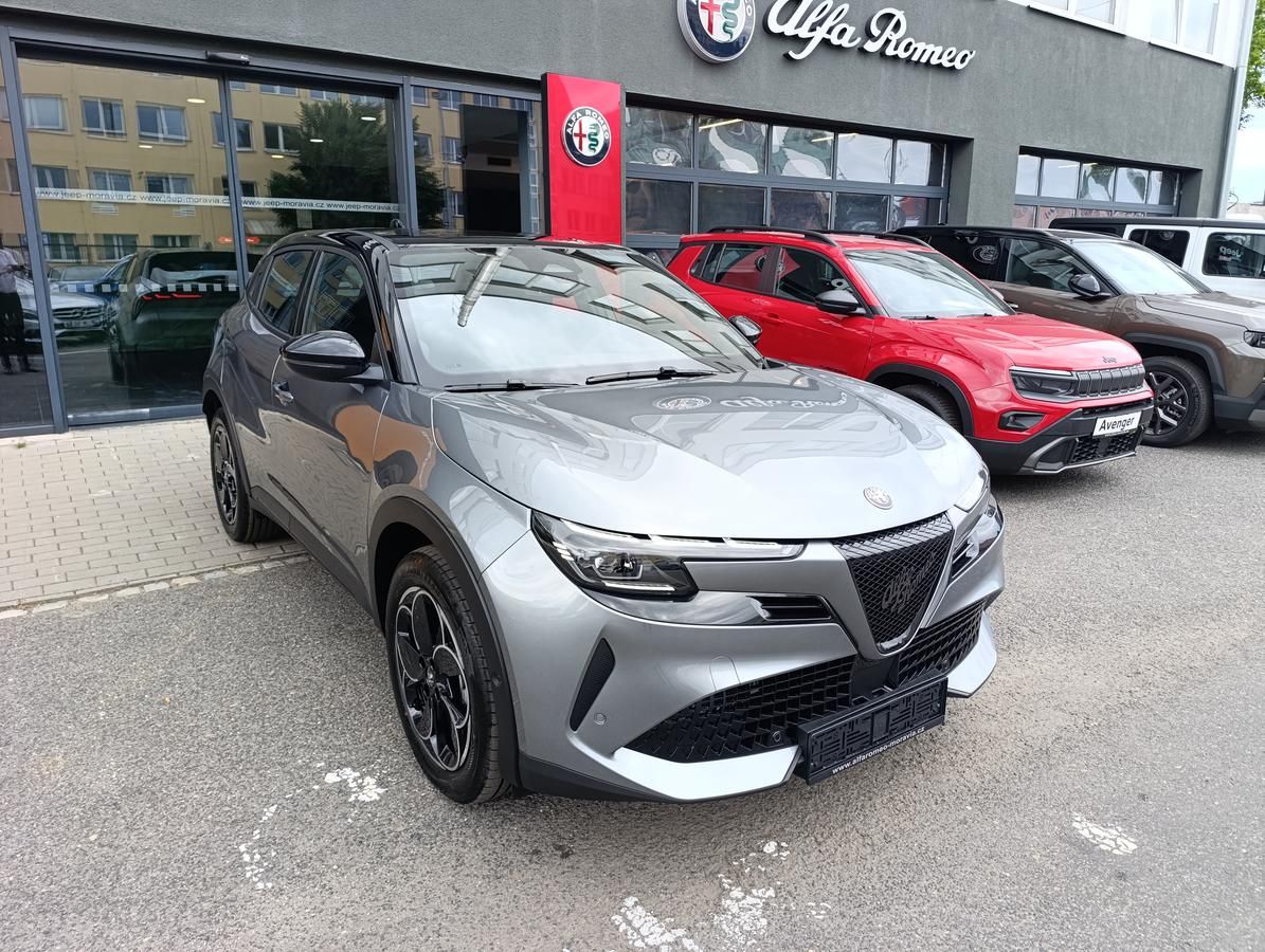 Alfa Romeo Junior, Ibrida 1,2 145k eDCT6 - fotka 5