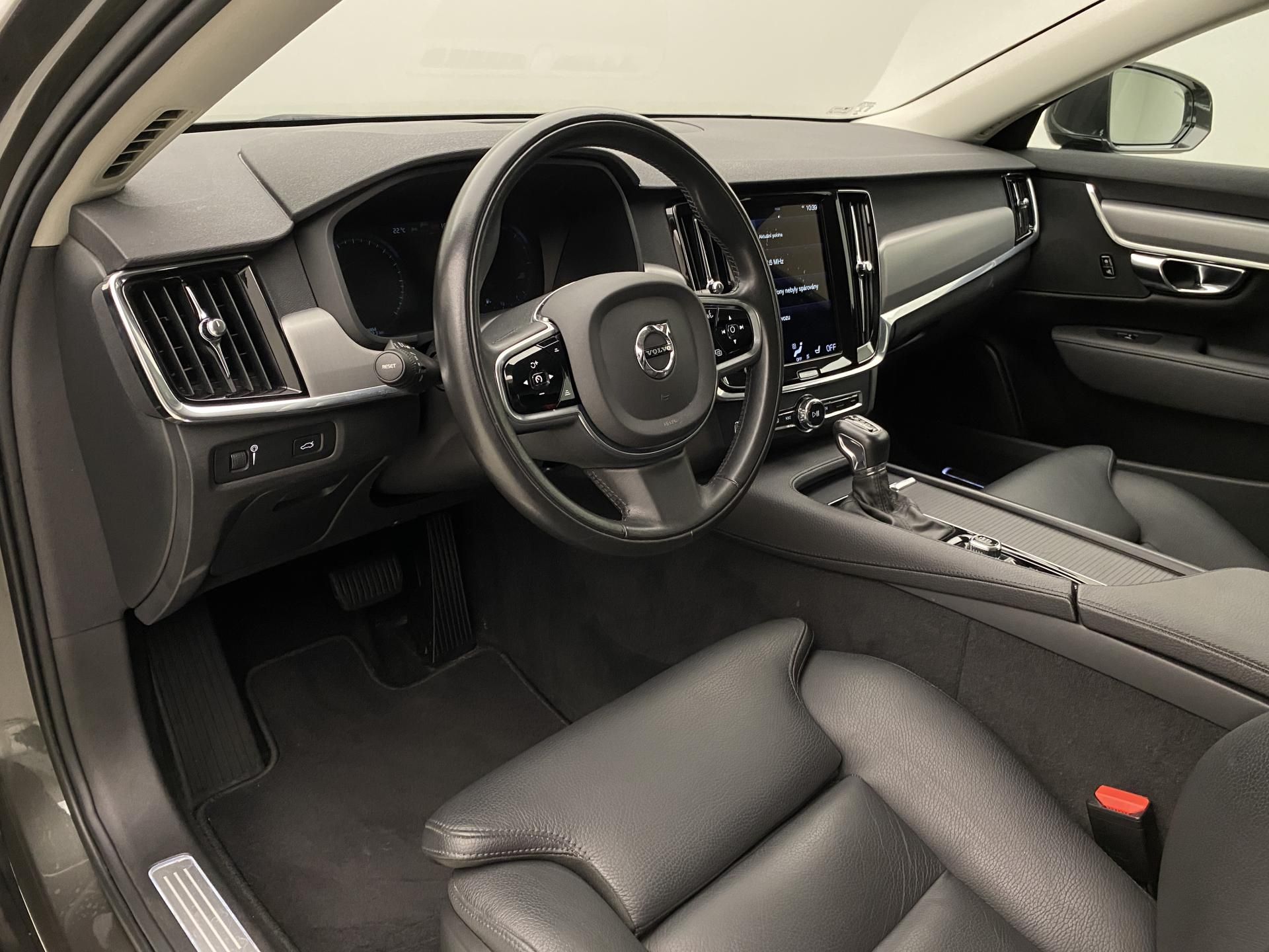 Volvo S90, D4 MOMENTUM AUT - fotka 4