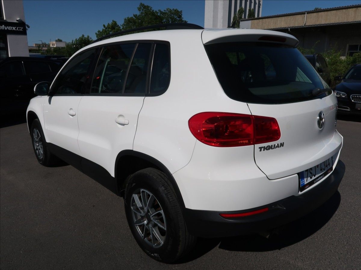 Volkswagen Tiguan, 2,0 TDi,103kW,NovéČR,Aut.klima - fotka 4